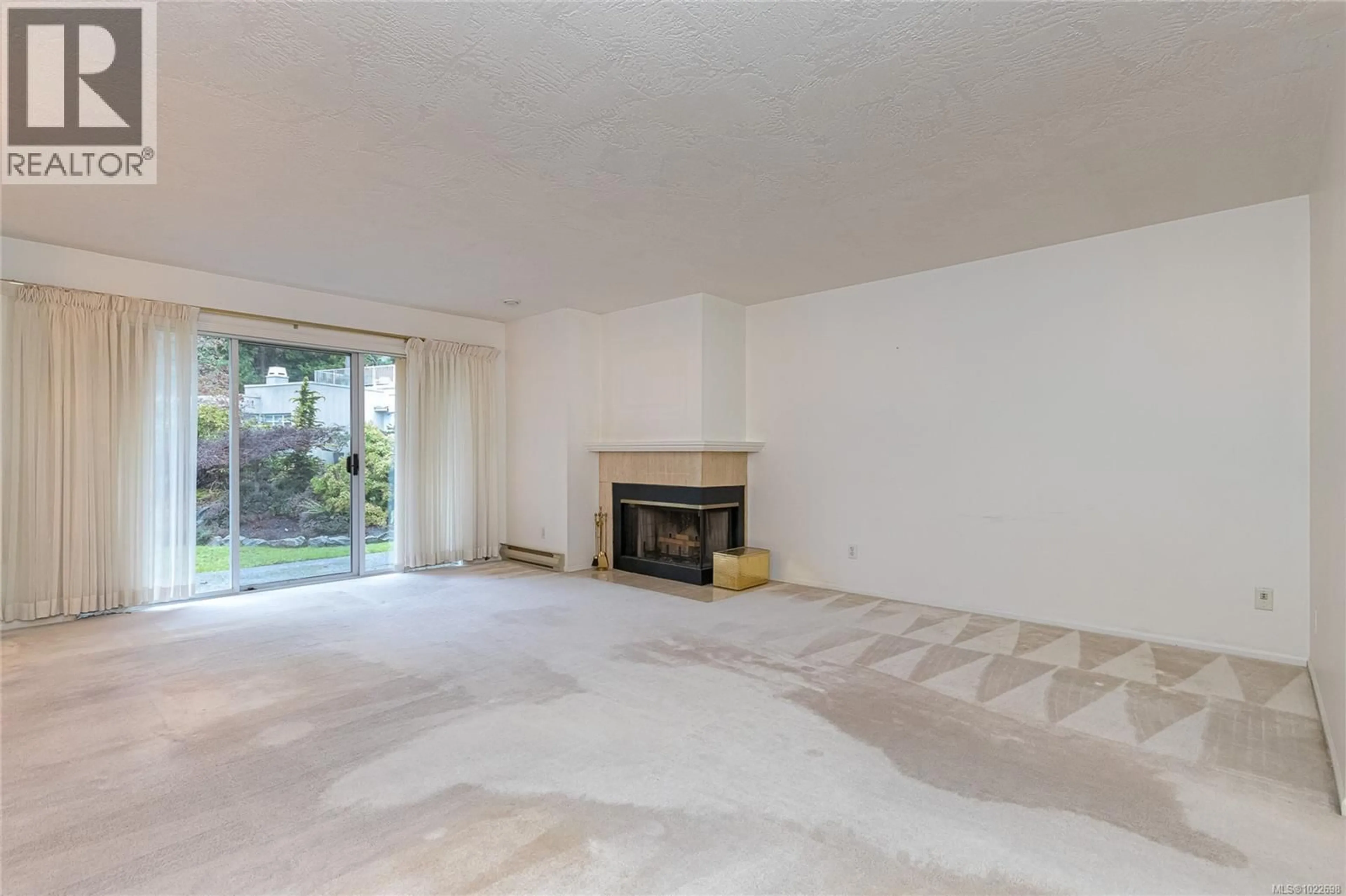 A pic of a room for 41 - 5110 CORDOVA BAY ROAD, Saanich British Columbia V8Y2K5