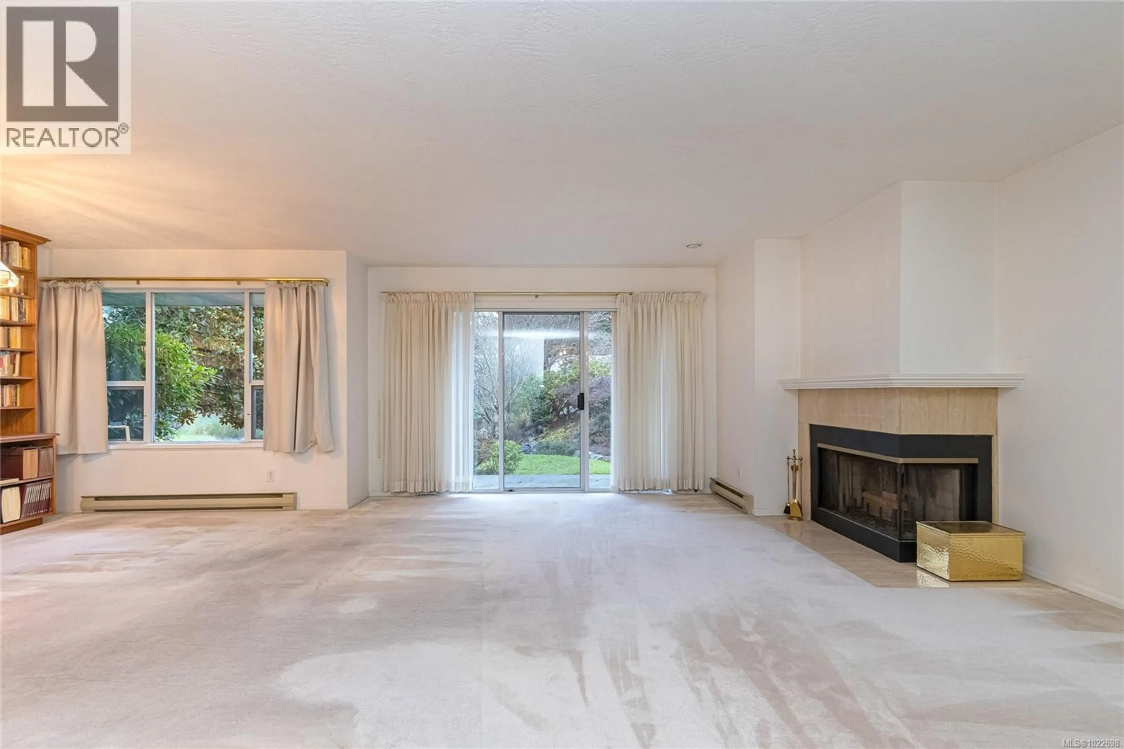 A pic of a room for 41 - 5110 CORDOVA BAY ROAD, Saanich British Columbia V8Y2K5