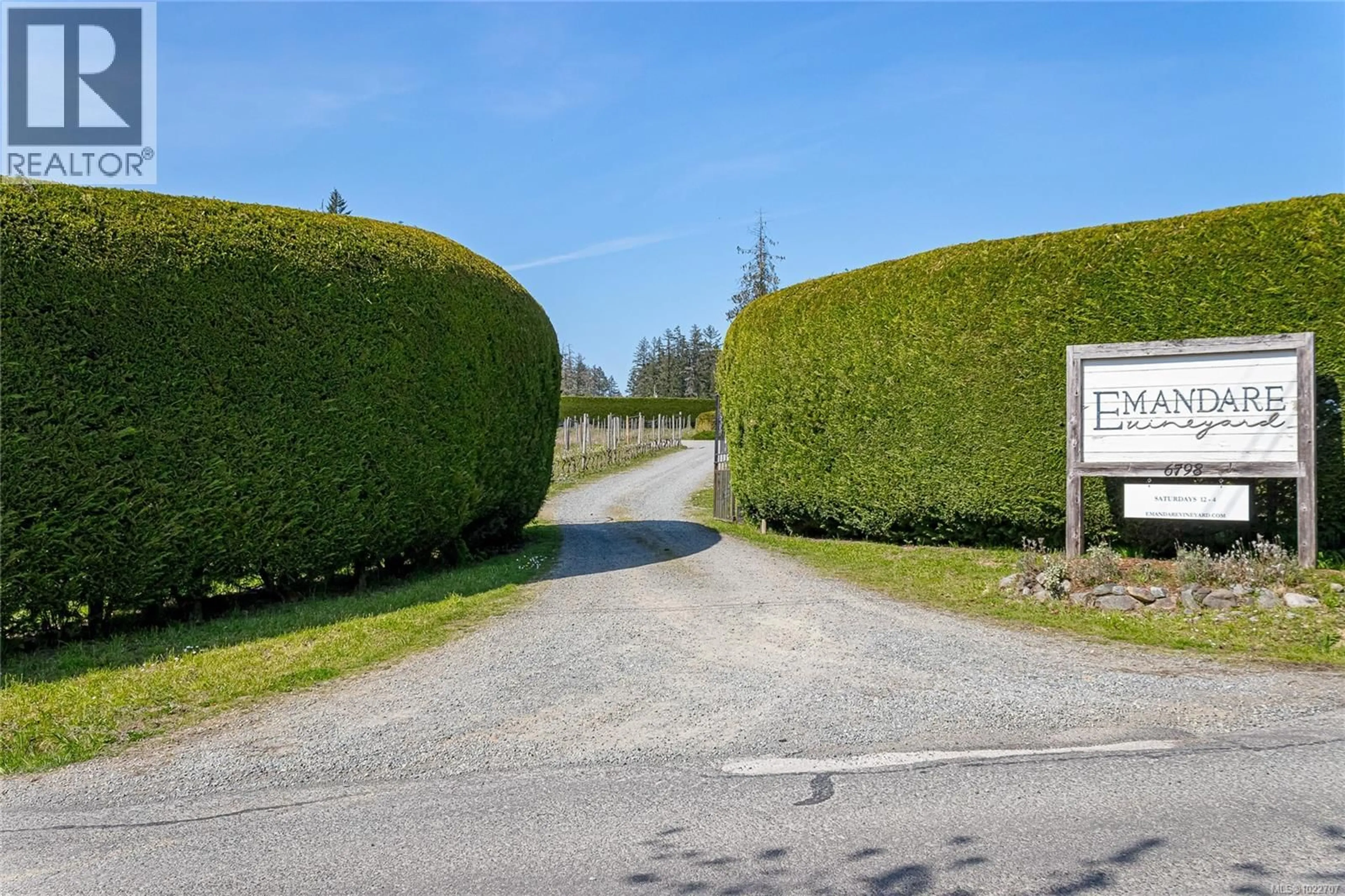 A pic from outside/outdoor area/front of a property/back of a property/a pic from drone, street for 6798 NORCROSS ROAD, Duncan British Columbia V9L6C3