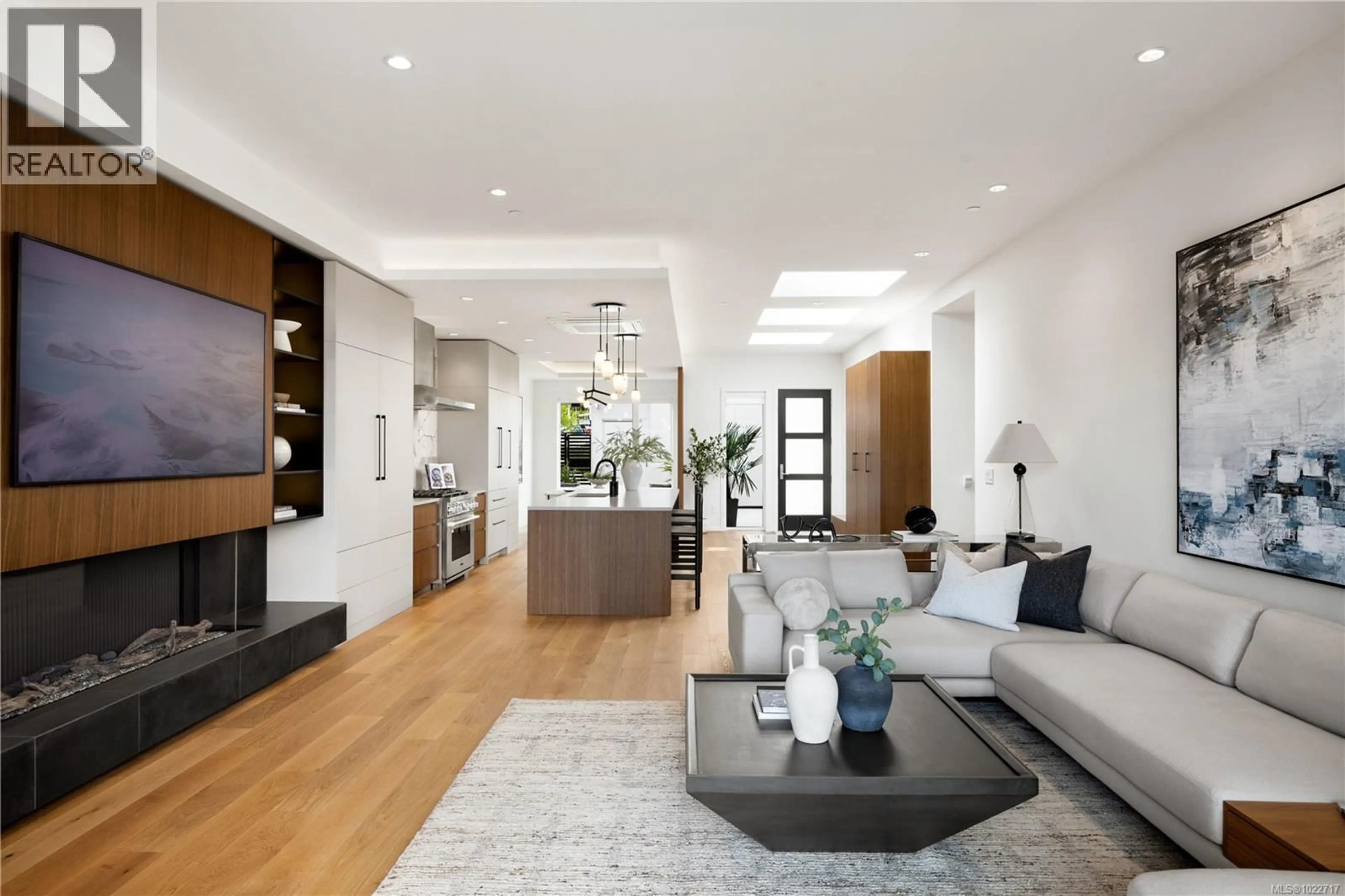 Living room with furniture, unknown for 201 - 2270 HARBOUR ROAD, Sidney British Columbia V8L2P6