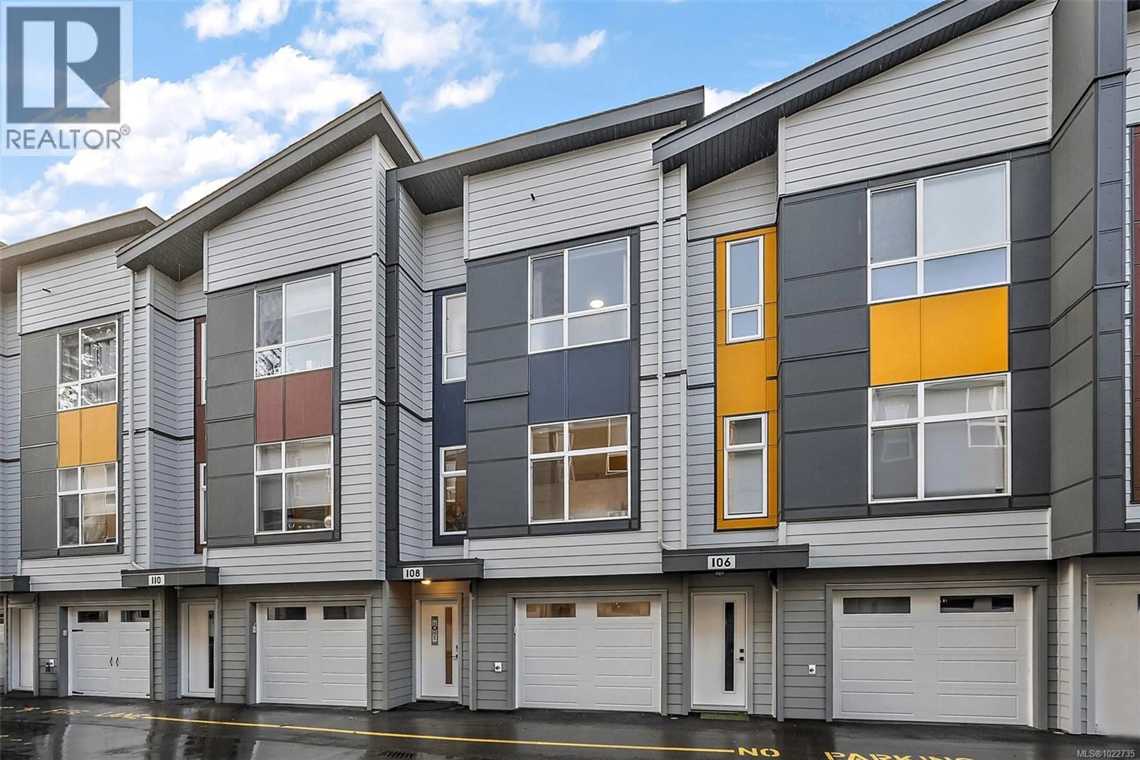 Home with vinyl exterior material, street for 108 - 2130 TRIANGLE TRAIL, Langford British Columbia V9C0R2