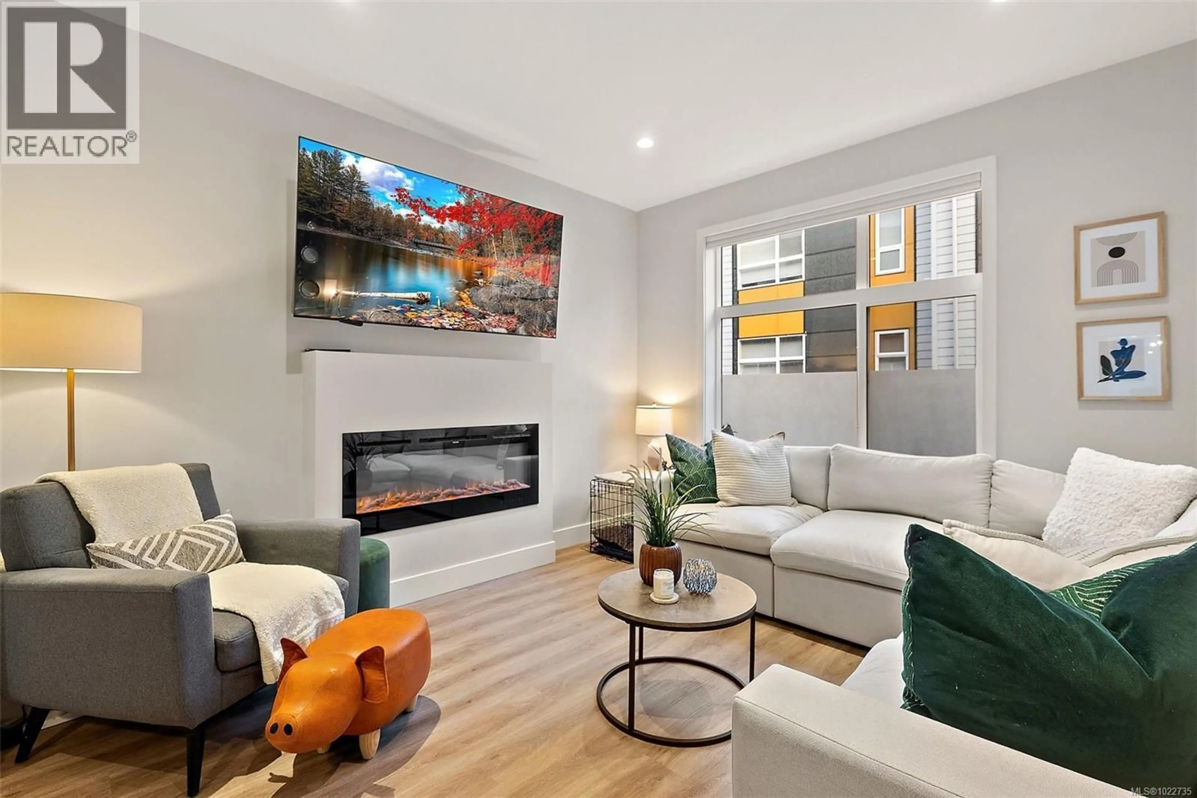 Living room with furniture, unknown for 108 - 2130 TRIANGLE TRAIL, Langford British Columbia V9C0R2