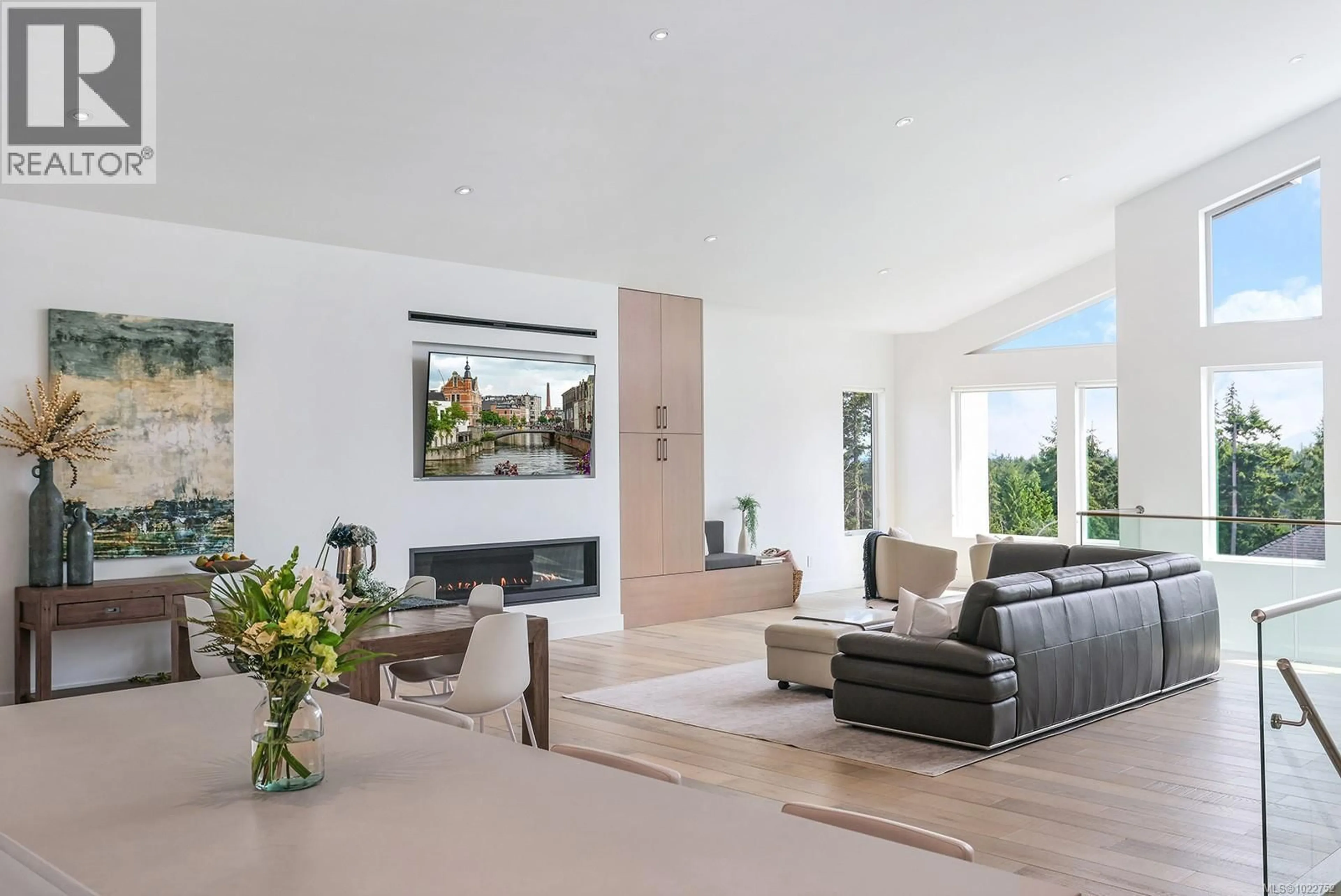 Living room with furniture, unknown for 156 GOLDEN OAKS CRESCENT, Nanaimo British Columbia V9T0K8