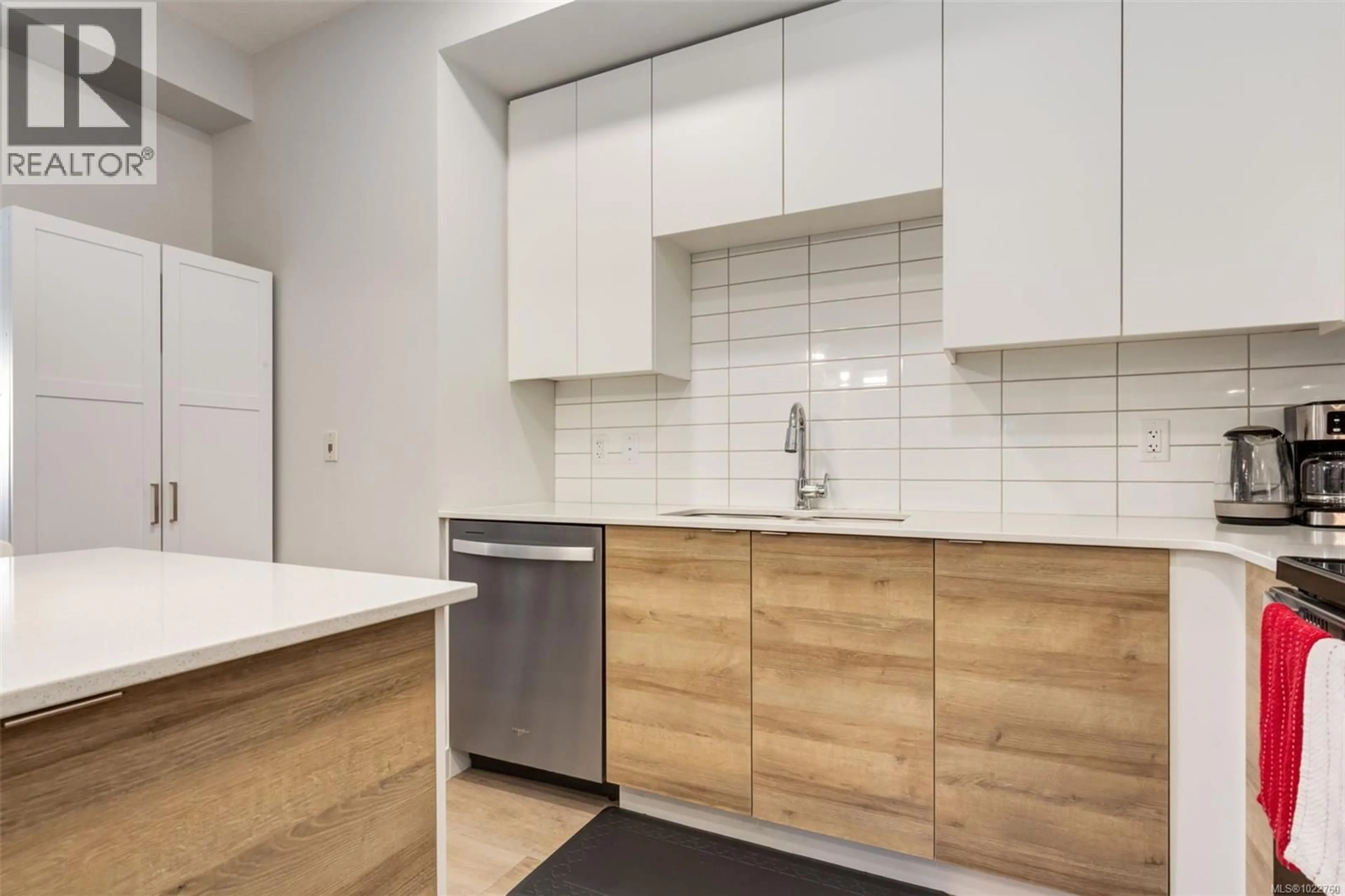 Standard kitchen, unknown for 310 - 4830 CEDAR RIDGE PLACE, Nanaimo British Columbia V9T0M8