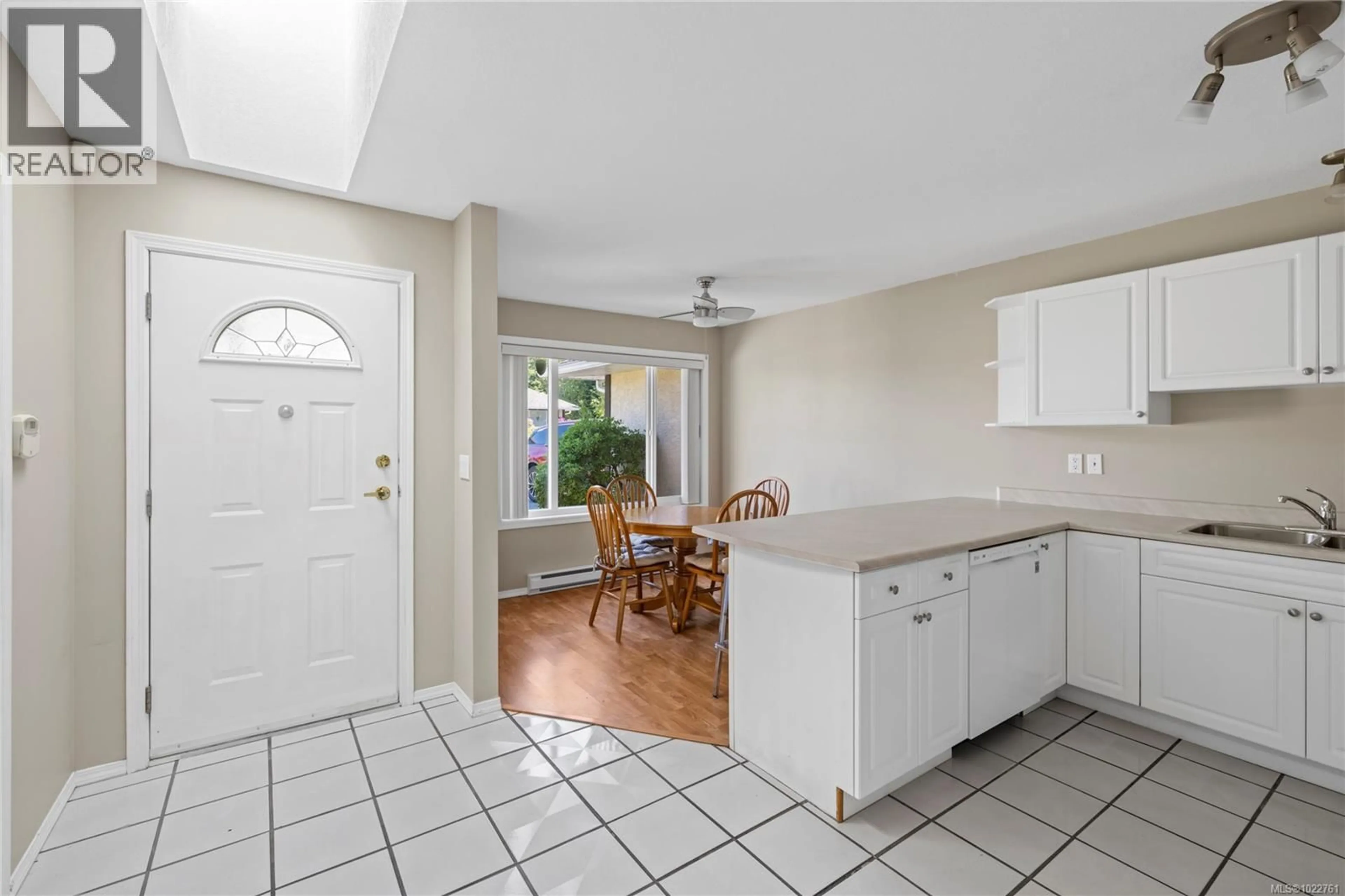 Standard kitchen, ceramic/tile floor for 11 - 454 MORISON AVENUE, Parksville British Columbia V9P2M6