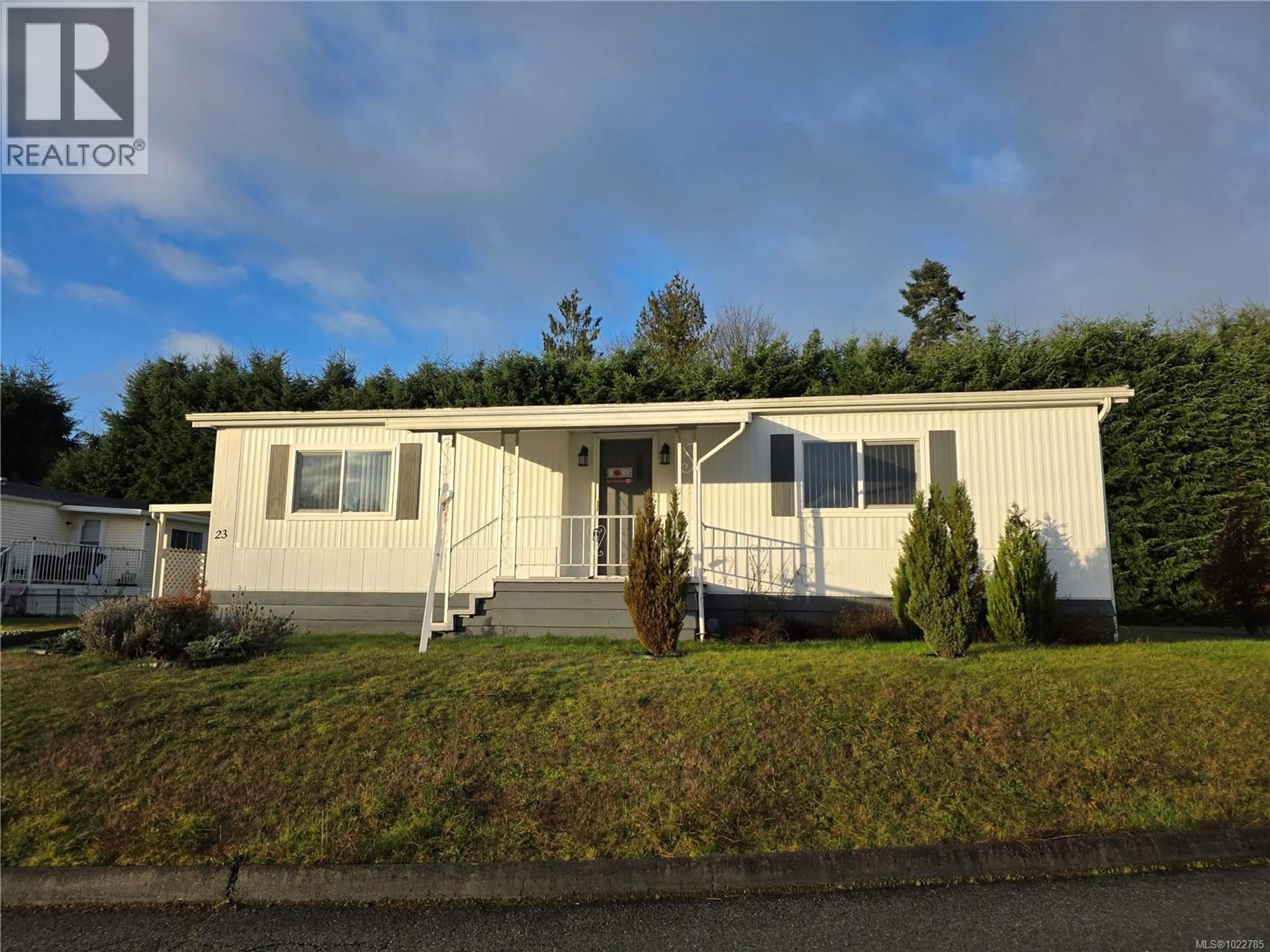 Home with vinyl exterior material, street for 23 - 4935 BROUGHTON STREET, Port Alberni British Columbia V9Y8G7