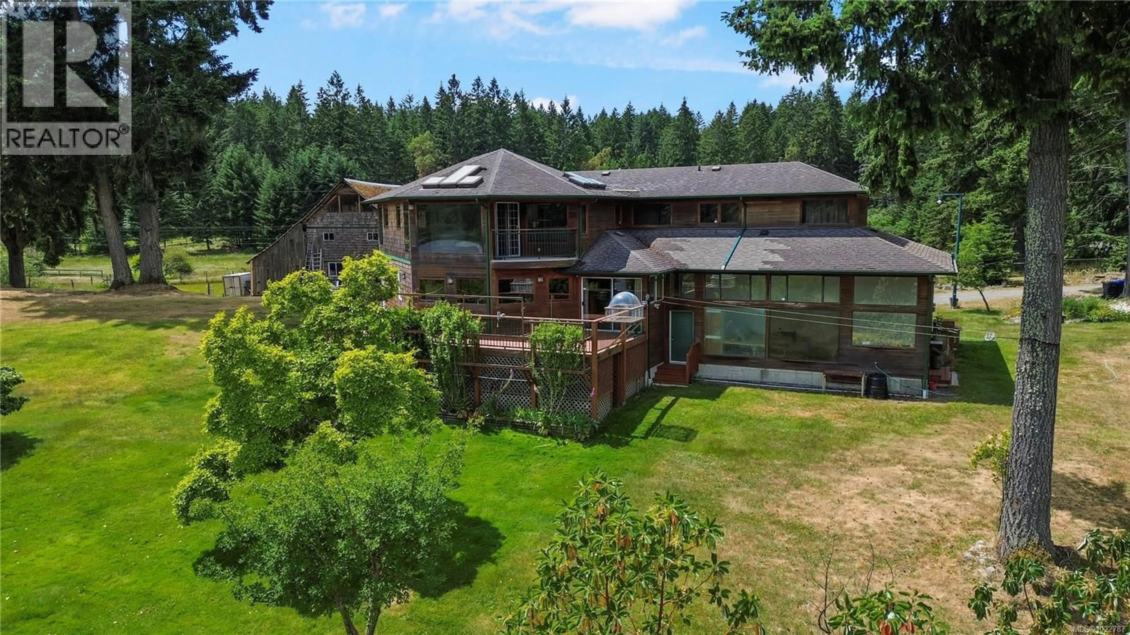 A pic from outside/outdoor area/front of a property/back of a property/a pic from drone, unknown for 2700 RITTEN ROAD, Nanaimo British Columbia V9X1W4
