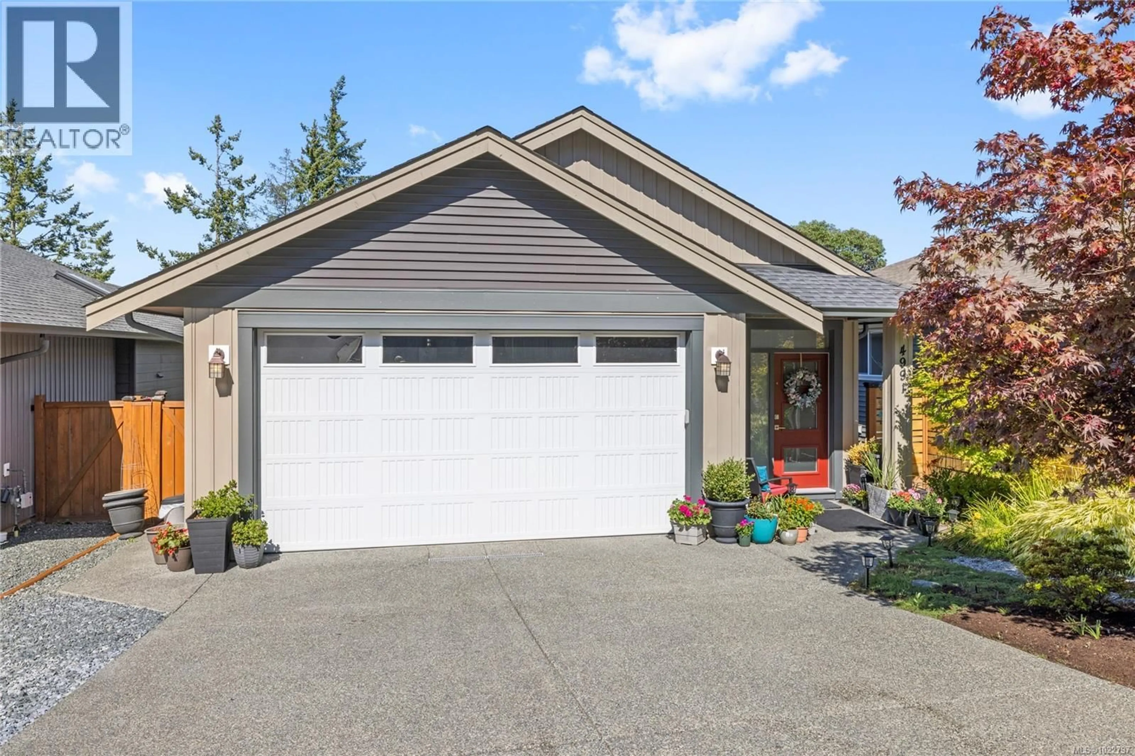 Home with vinyl exterior material, street for 4991 DUNN PLACE, Nanaimo British Columbia V9T6S9