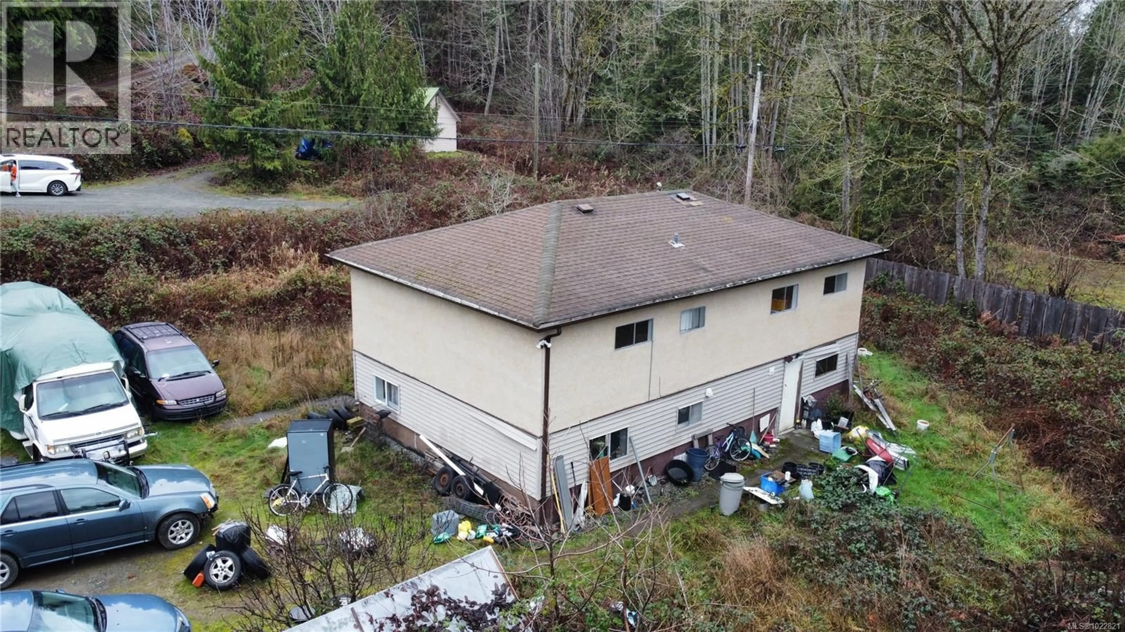 A pic from outside/outdoor area/front of a property/back of a property/a pic from drone, building for 2062 WARING ROAD, Nanaimo British Columbia V9X1W1