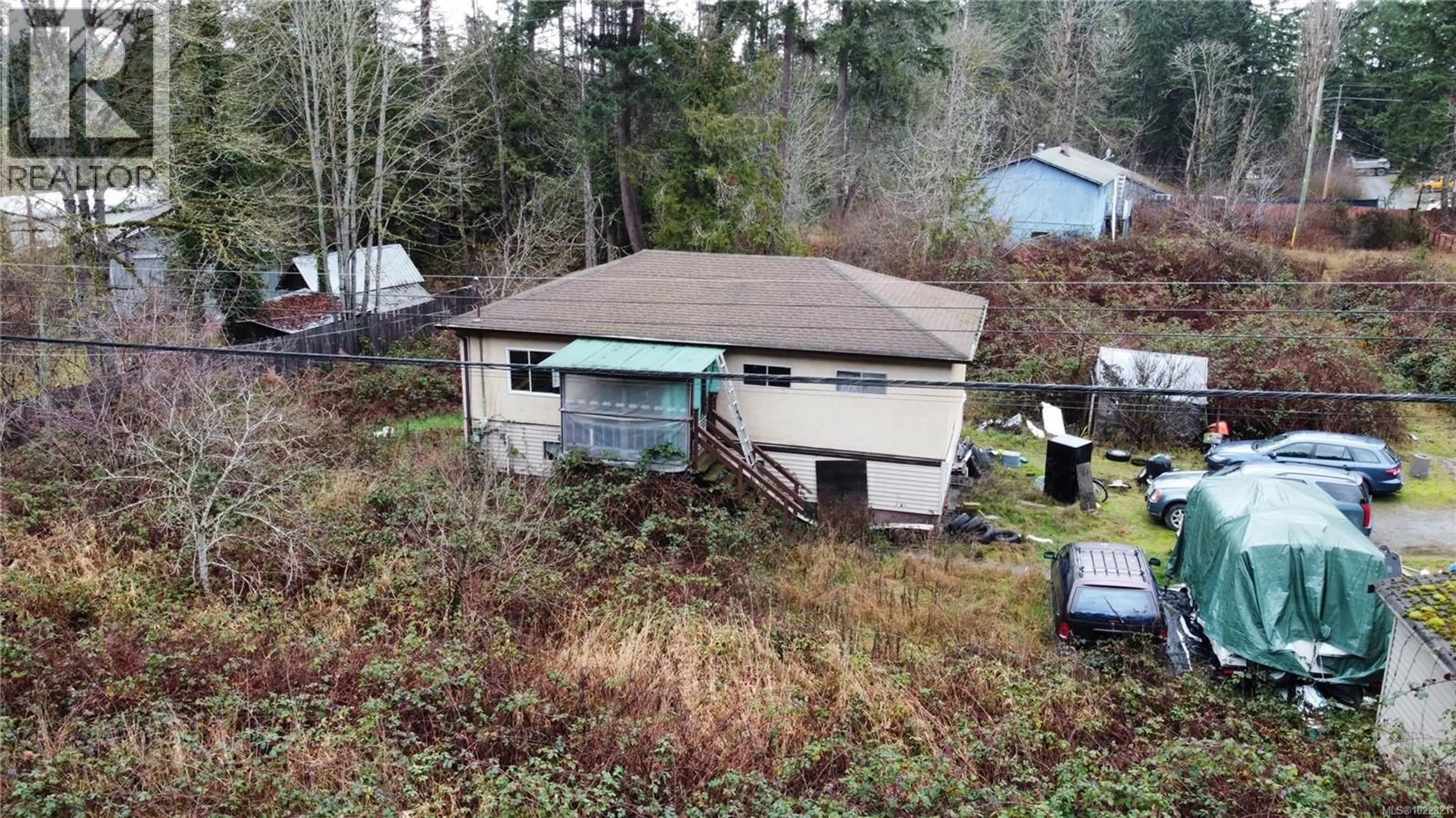 A pic from outside/outdoor area/front of a property/back of a property/a pic from drone, unknown for 2062 WARING ROAD, Nanaimo British Columbia V9X1W1