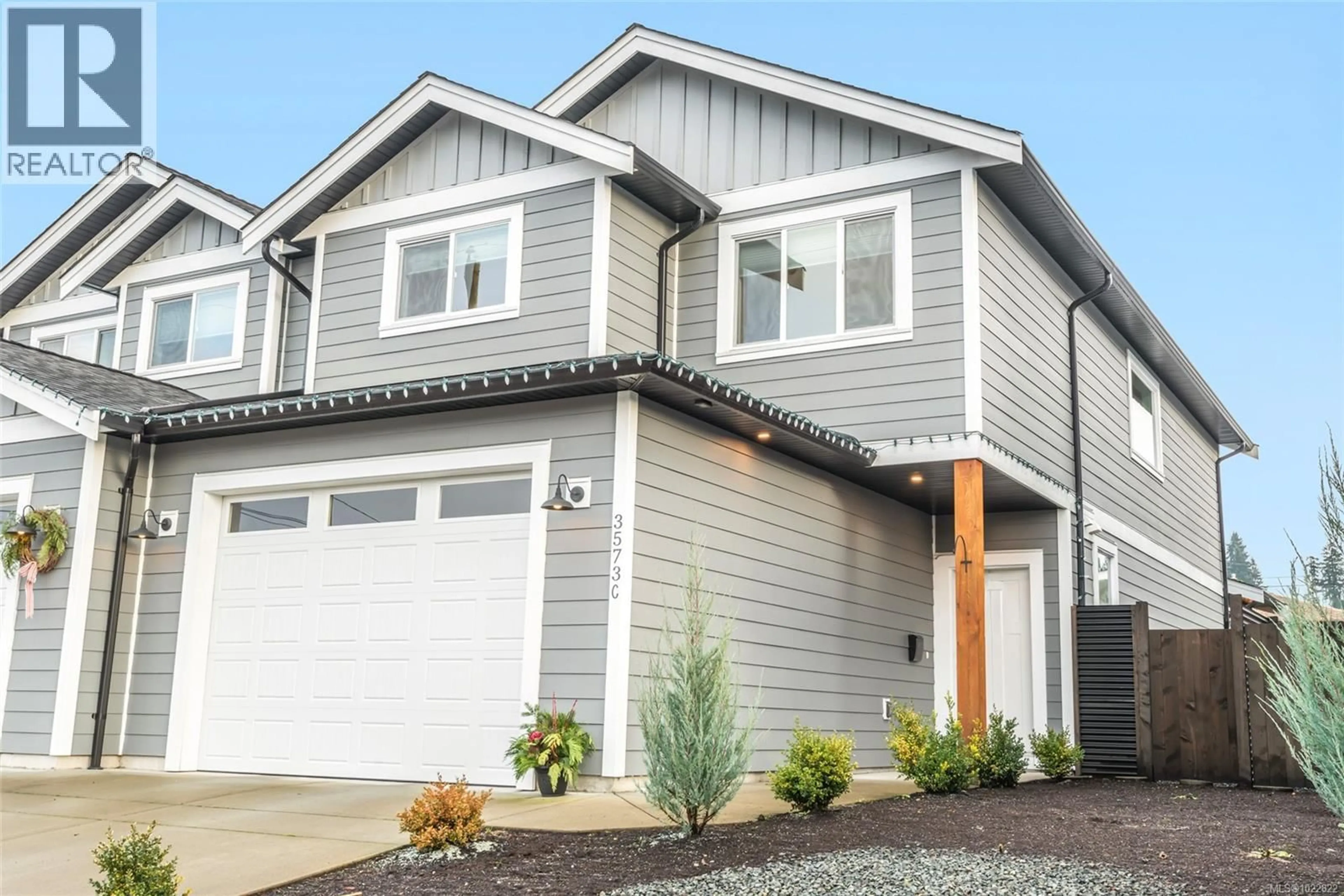 Home with vinyl exterior material, street for C - 3573 11TH AVENUE, Port Alberni British Columbia V9Y4Y6