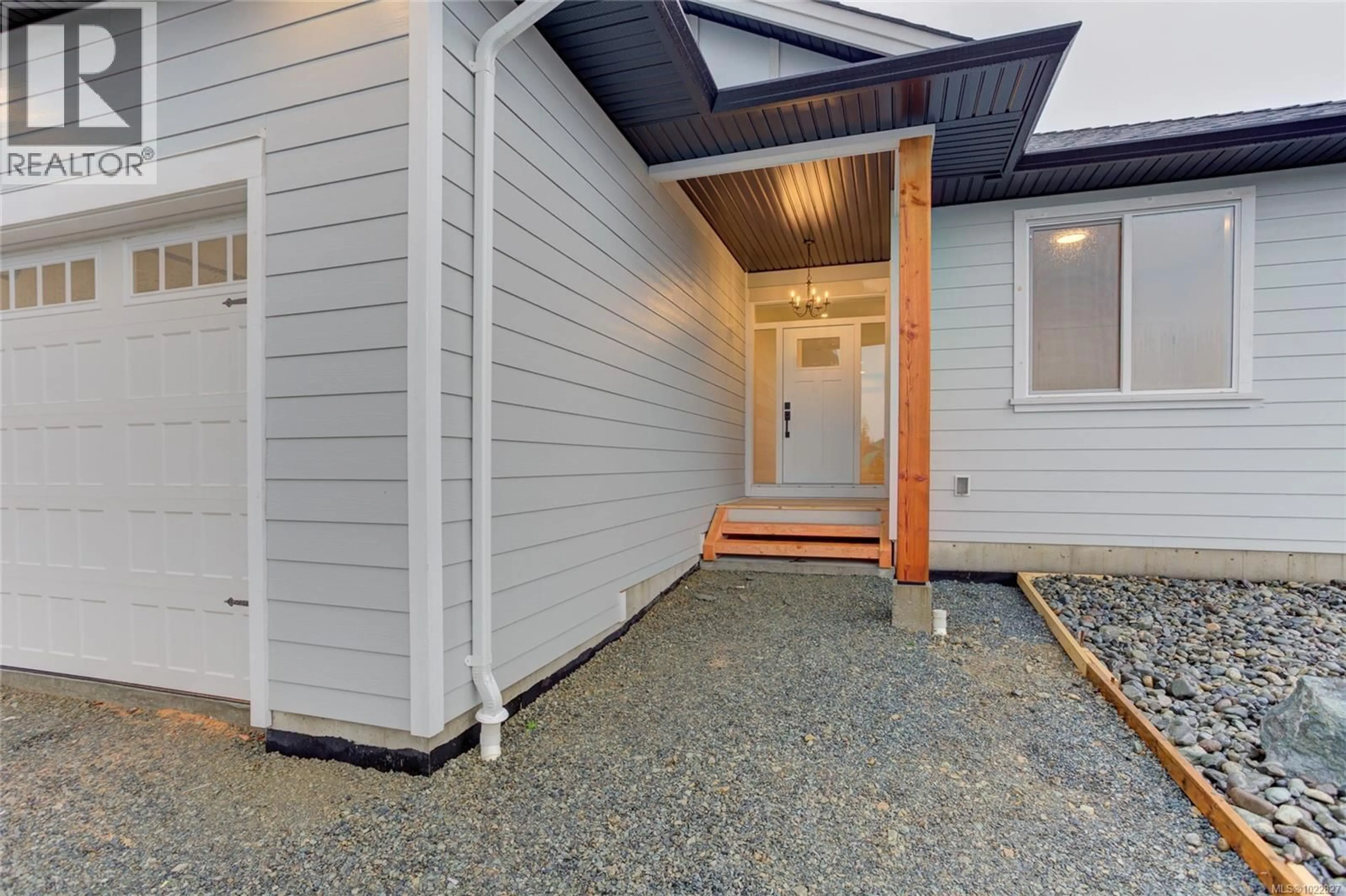 Indoor entryway for 549 MOUNTAIN VIEW DRIVE, Lake Cowichan British Columbia V0R2G0