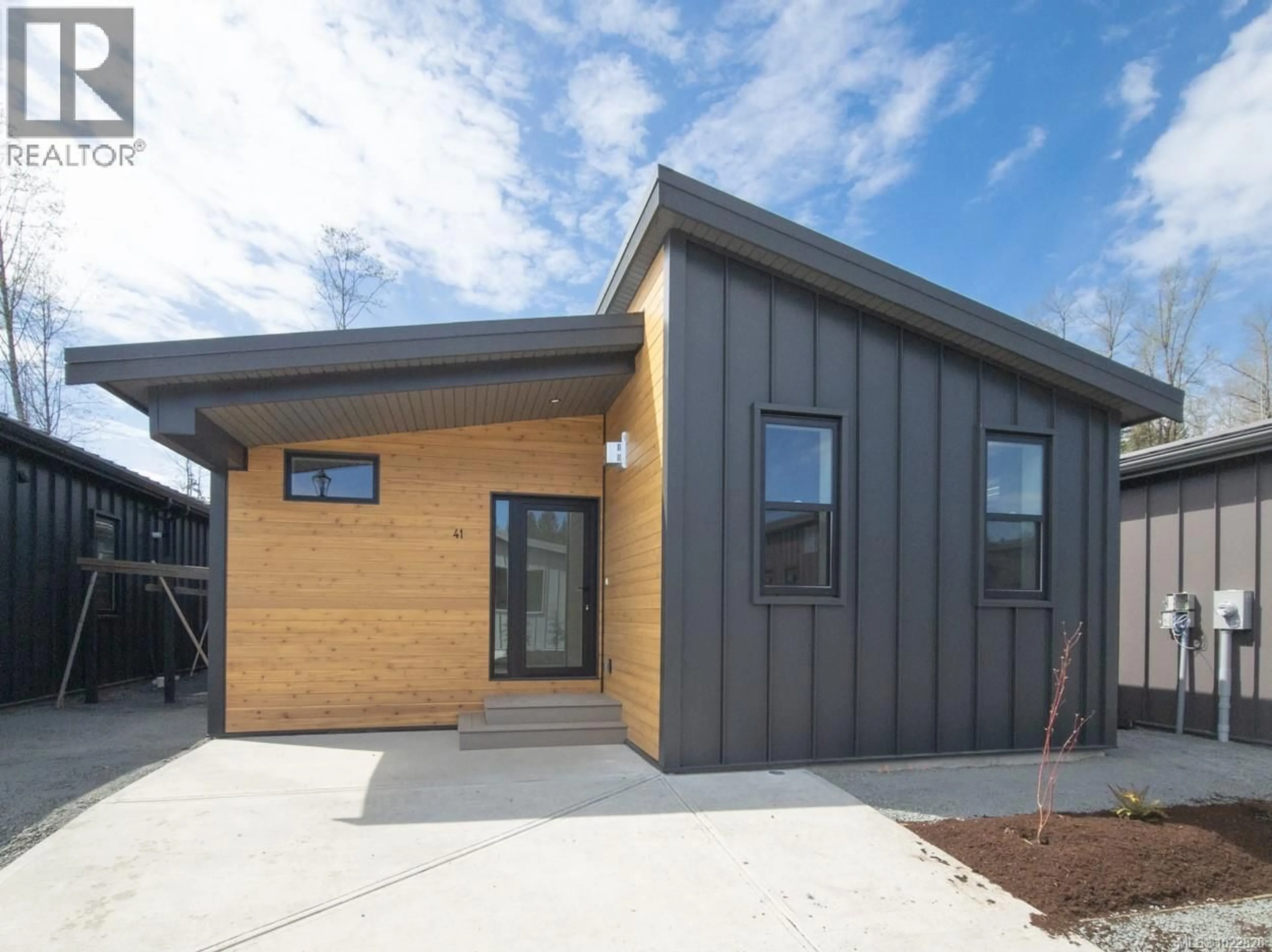 Home with brick exterior material, street for 41 - 3025 ROYSTON ROAD, Cumberland British Columbia V0R1S0