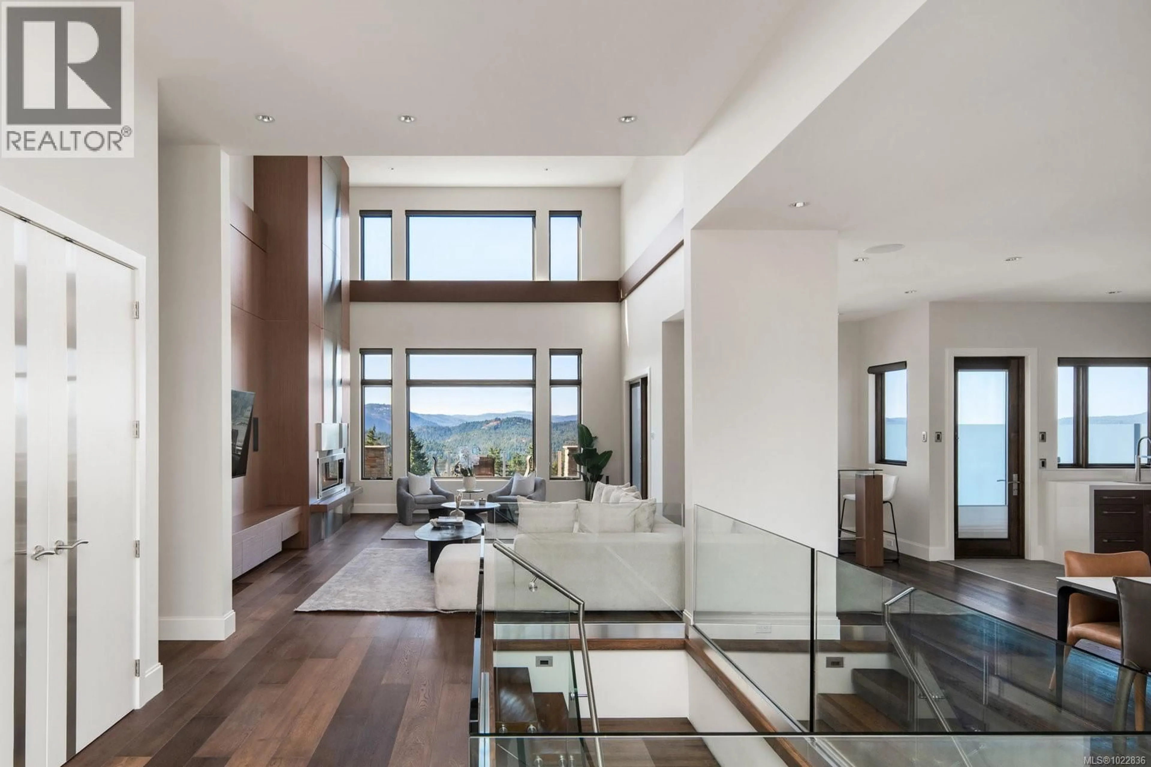 Indoor foyer for 1098 BEARSPAW PLATEAU, Langford British Columbia V9B0B3