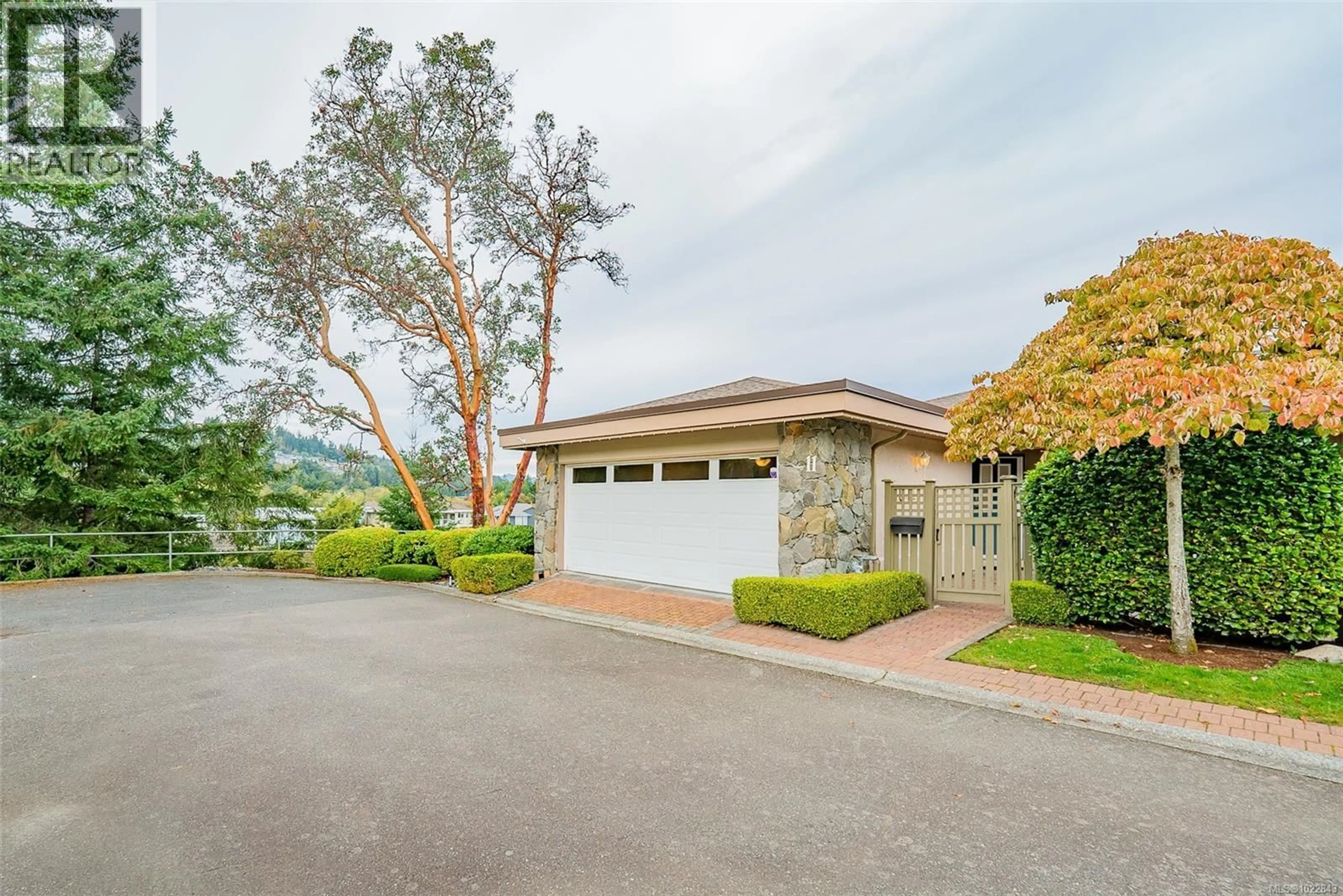 Indoor garage for 11 - 4991 BELLA VISTA CRESCENT, Nanaimo British Columbia V9V1M9