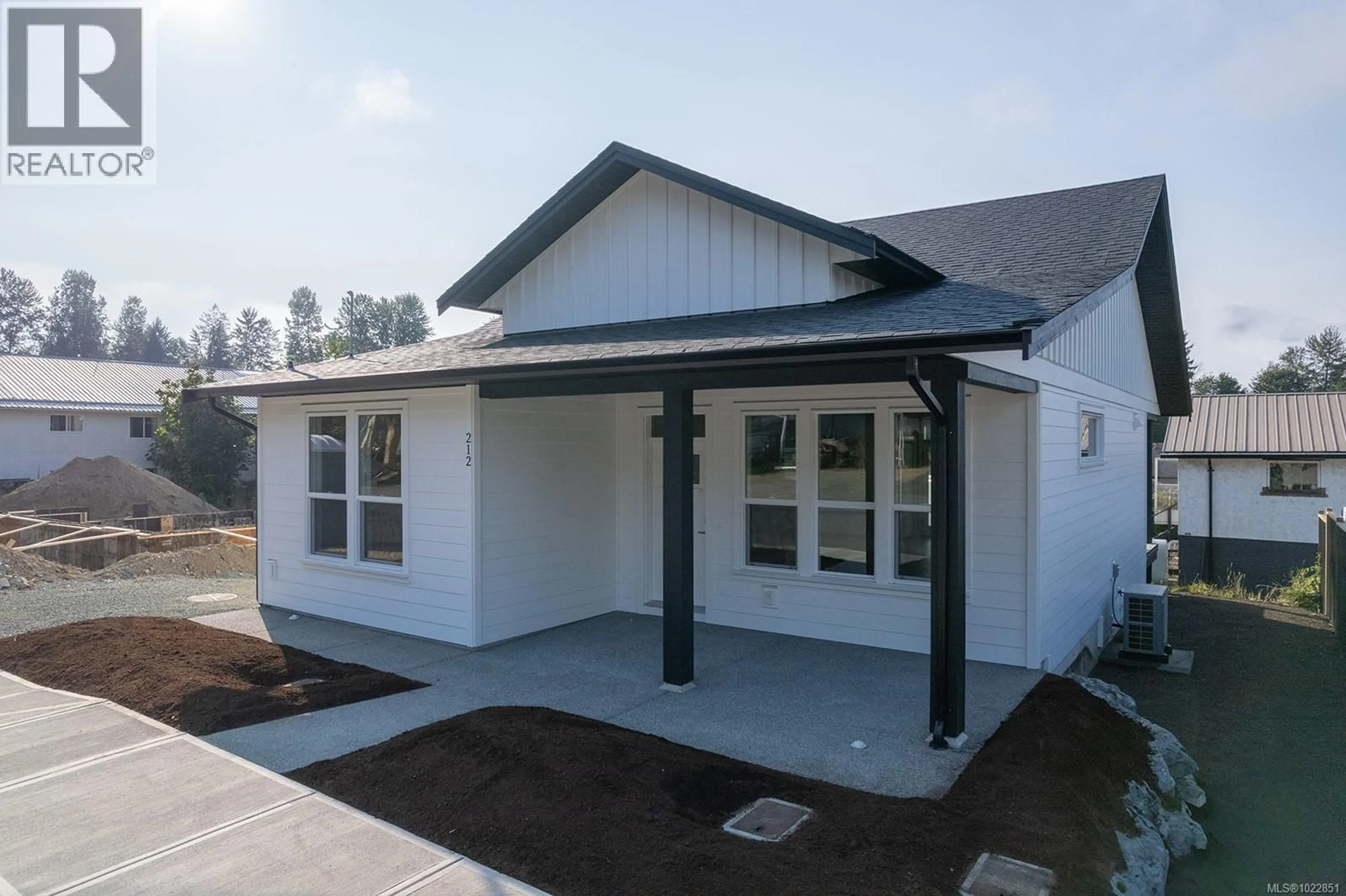 Home with vinyl exterior material, building for 212 OAK LANE, Lake Cowichan British Columbia V0R2G0