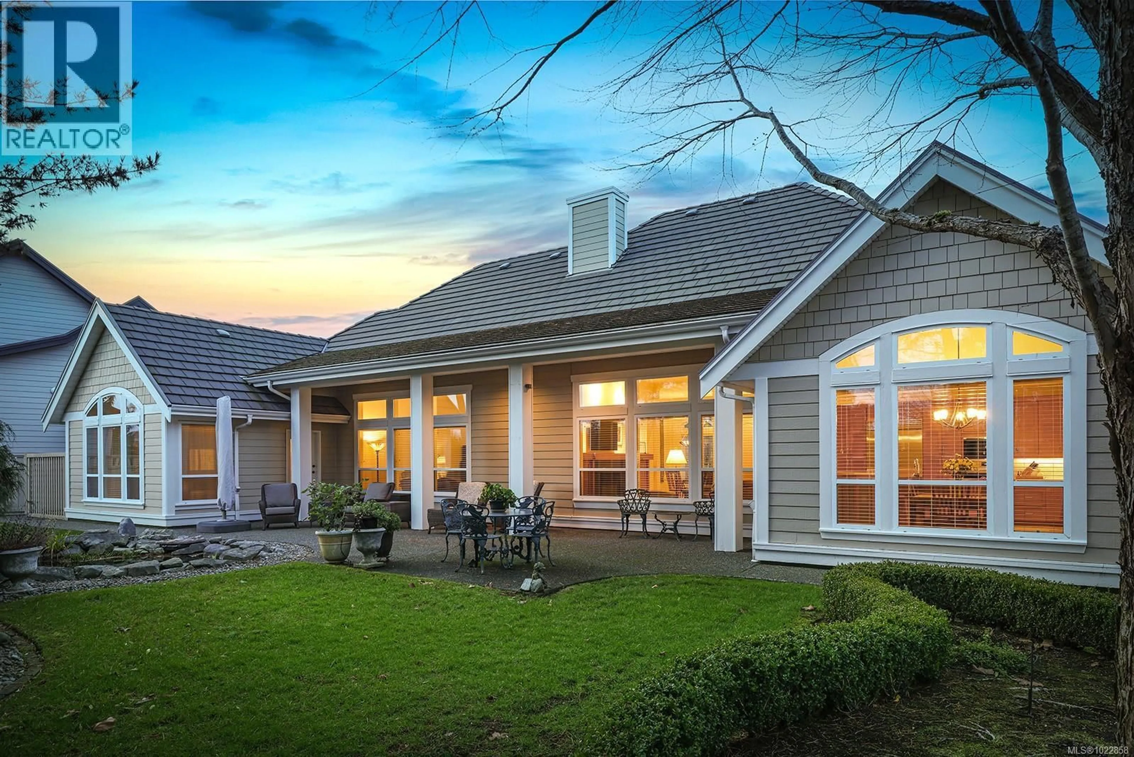 Home with vinyl exterior material, unknown for 3386 MAJESTIC DRIVE, Courtenay British Columbia V9N9X6