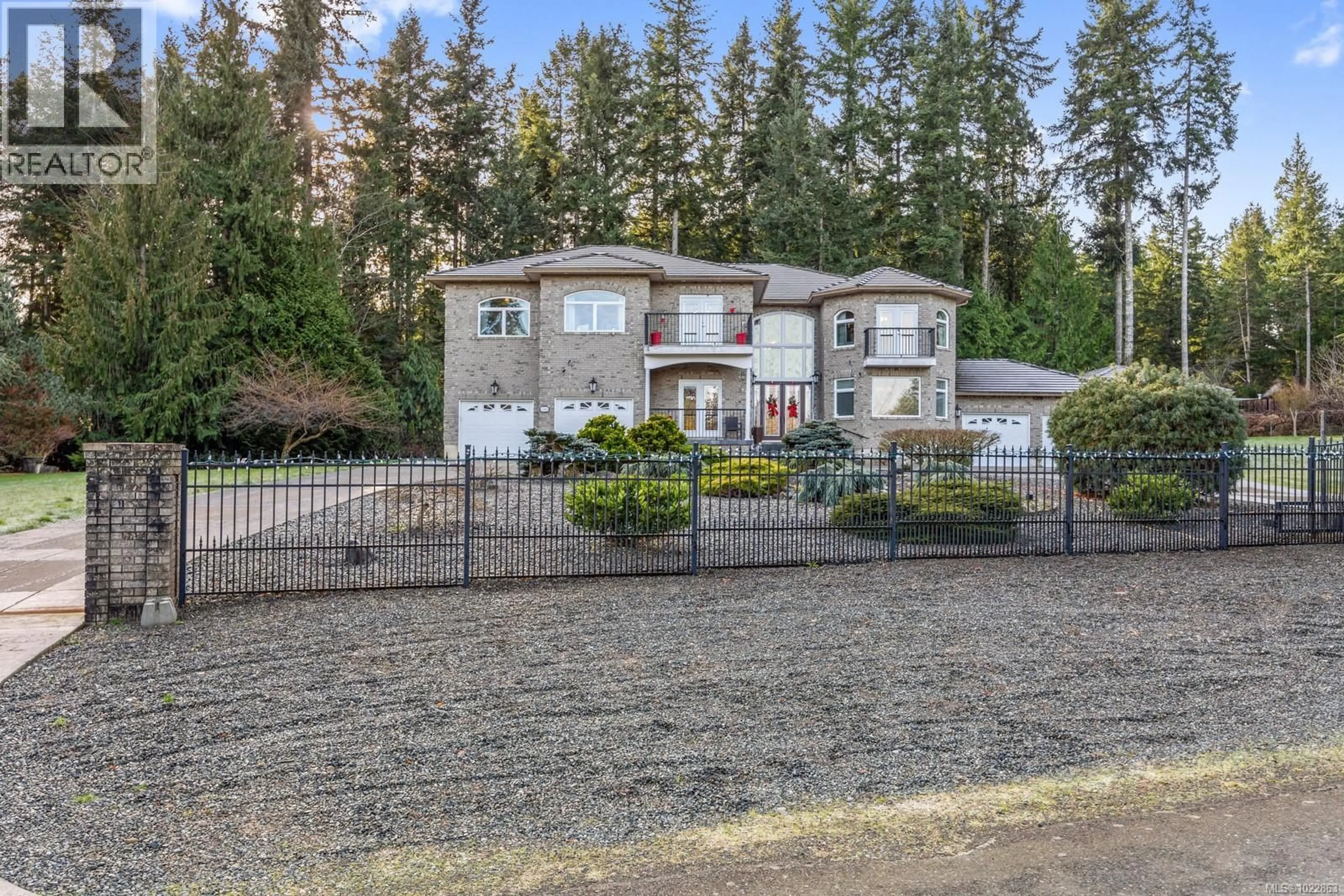 A pic from outside/outdoor area/front of a property/back of a property/a pic from drone, street for 1781 THURBER ROAD, Comox British Columbia V9M1A4