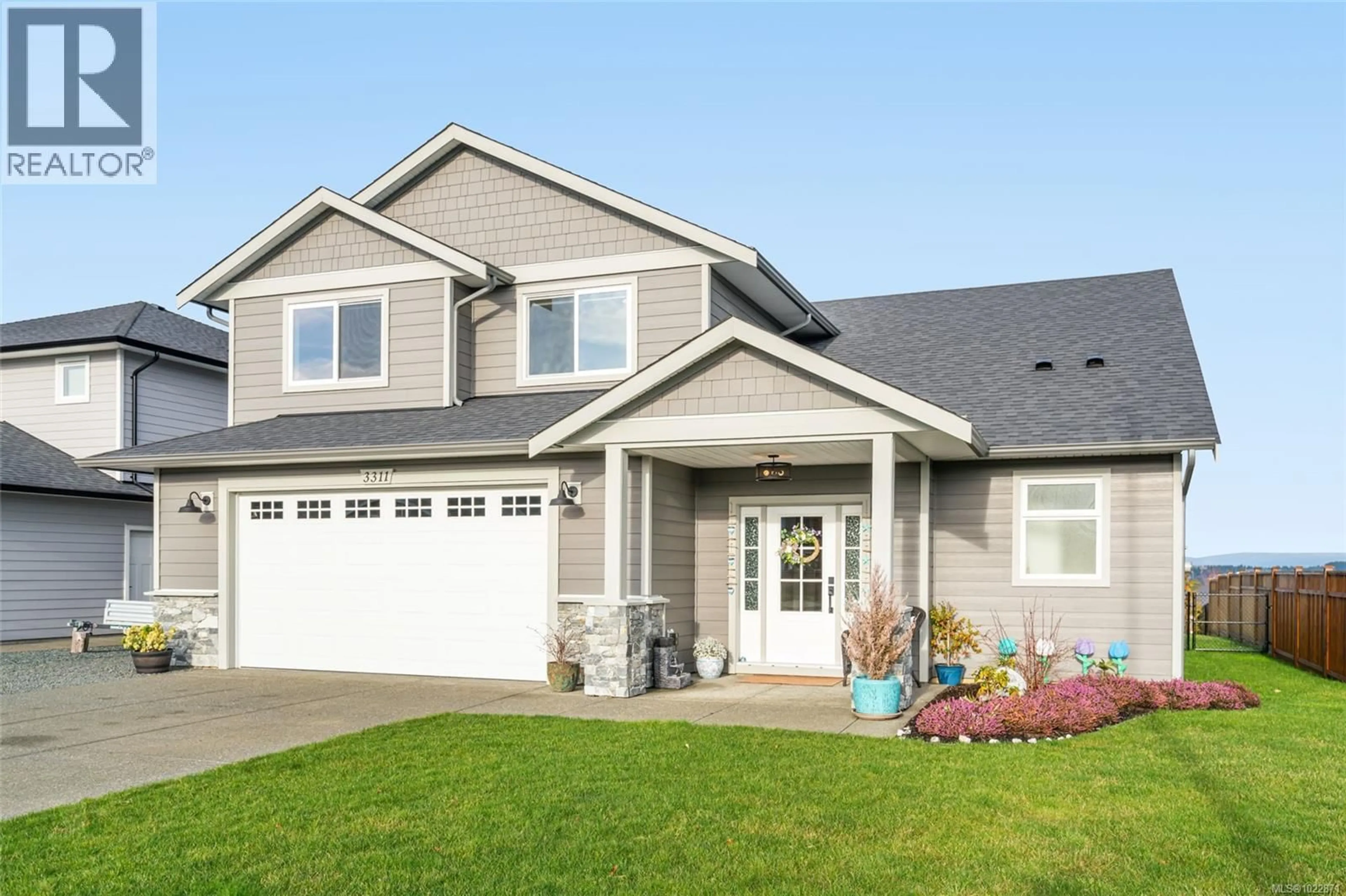 Home with vinyl exterior material, street for 3311 EAGLEVIEW CRESCENT, Courtenay British Columbia V9N0B6