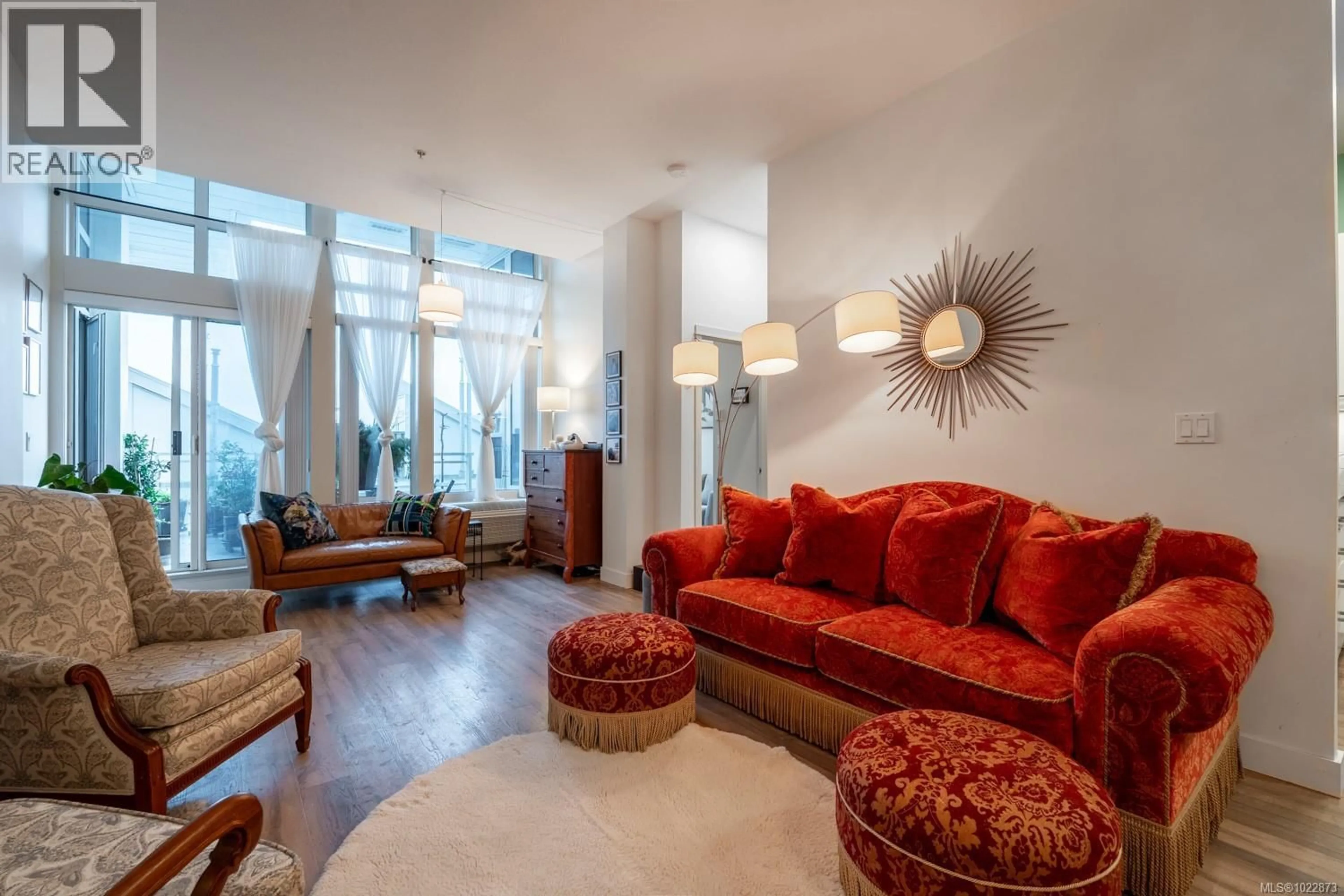 Living room with furniture, unknown for 110 - 38 FRONT STREET, Nanaimo British Columbia V9R0B8