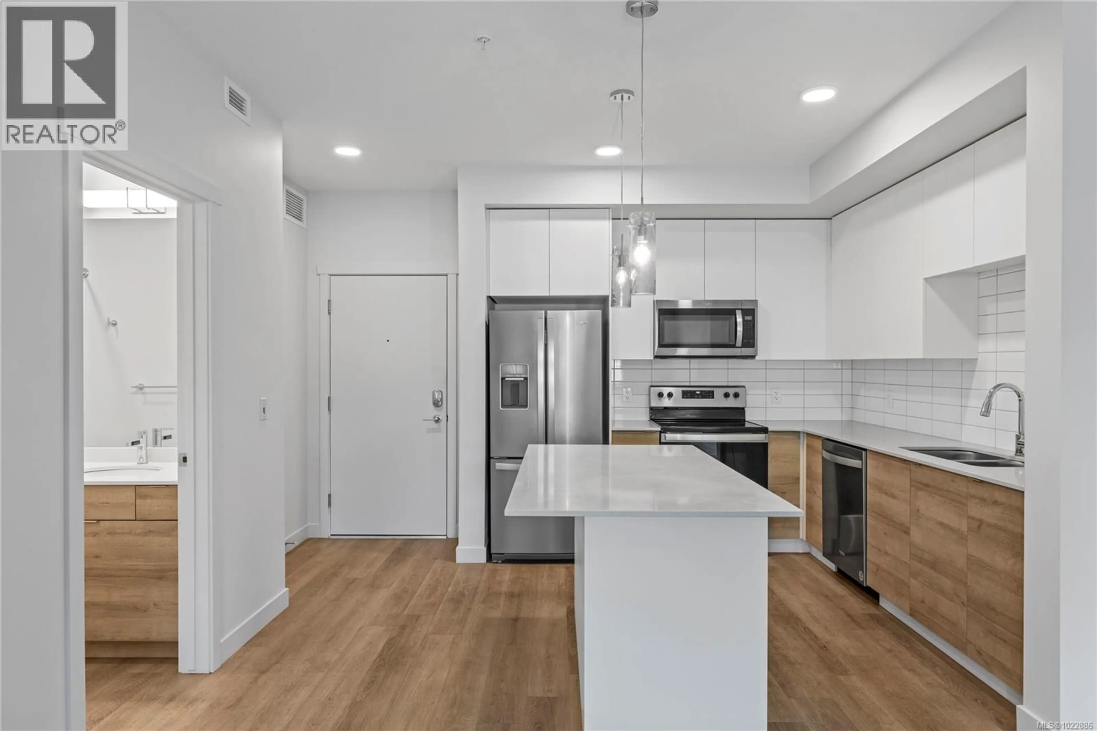 Open concept kitchen, unknown for 218 - 4830 CEDAR RIDGE PLACE, Nanaimo British Columbia V9T0M8