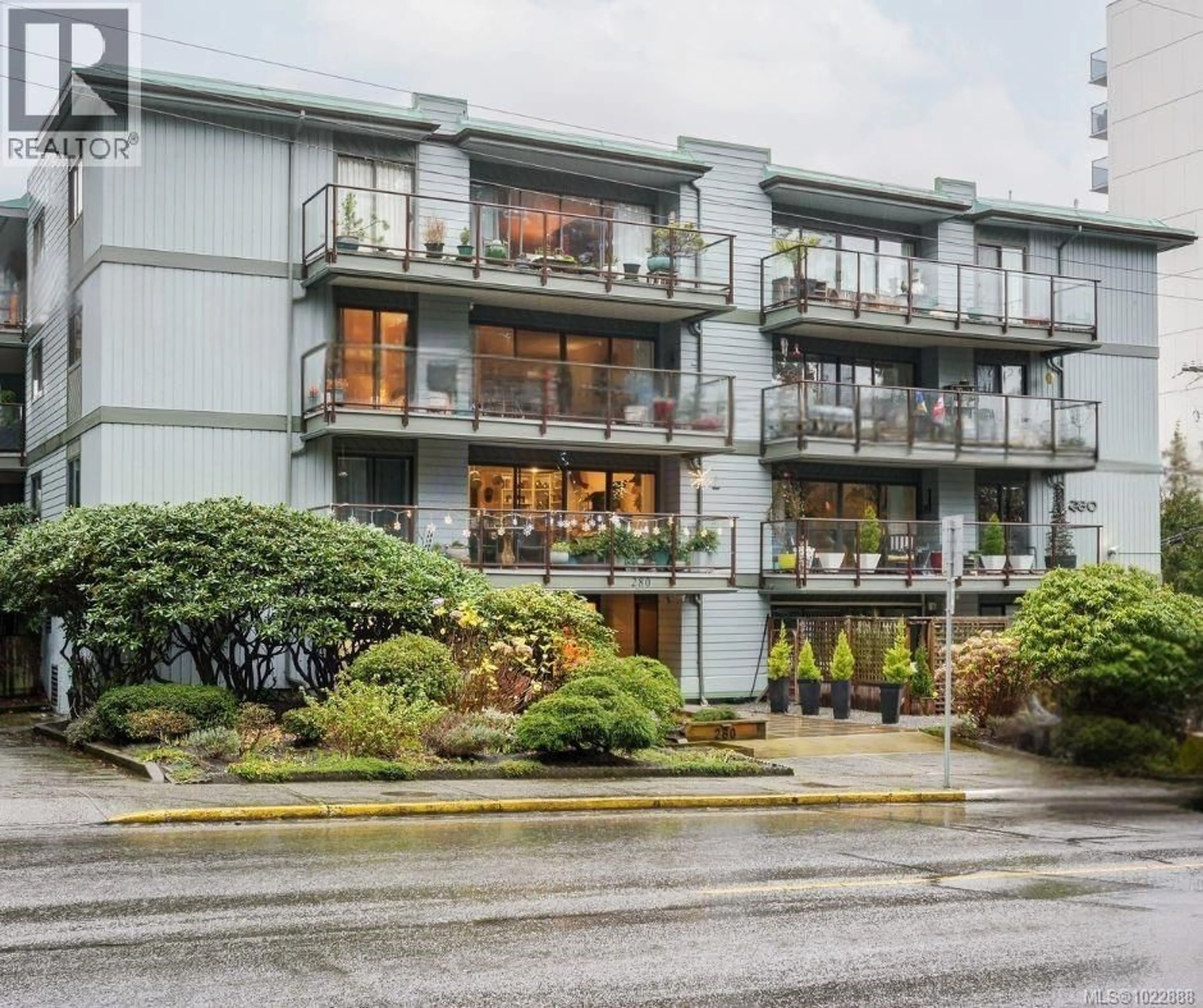 Patio, street for 306 - 280 DOUGLAS STREET, Victoria British Columbia V8V2P2