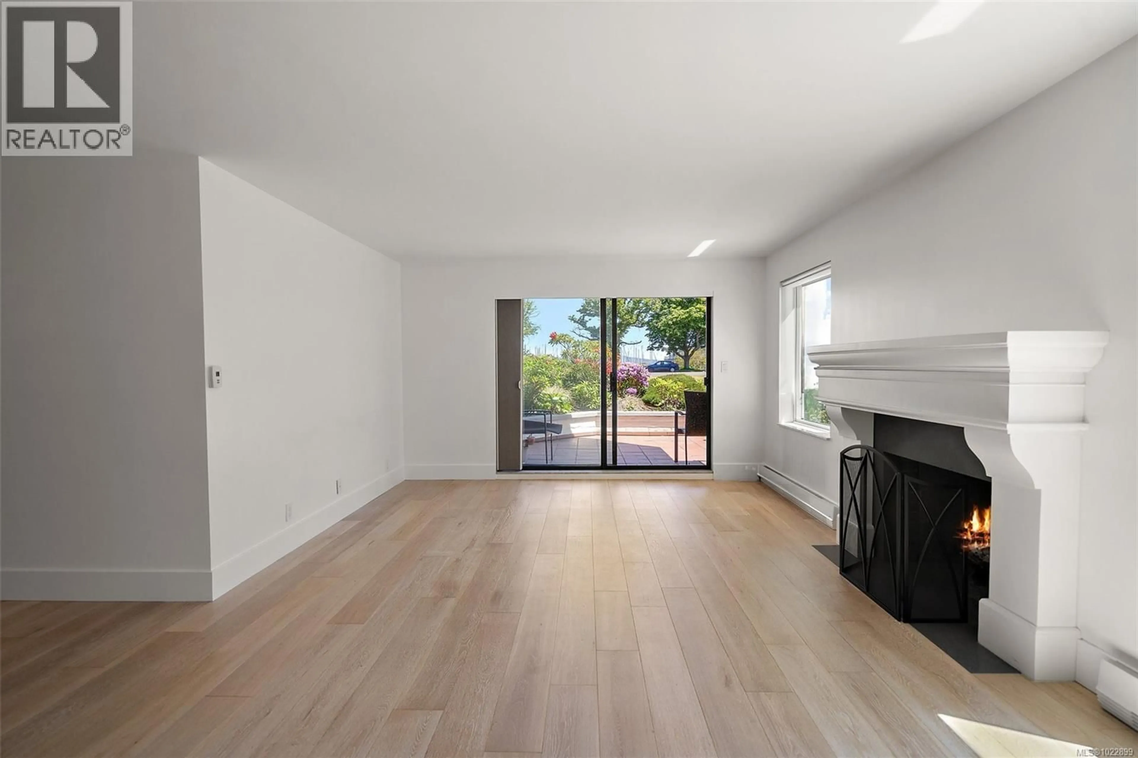 A pic of a room for 109 - 1370 BEACH DRIVE, Oak Bay British Columbia V8S2N6