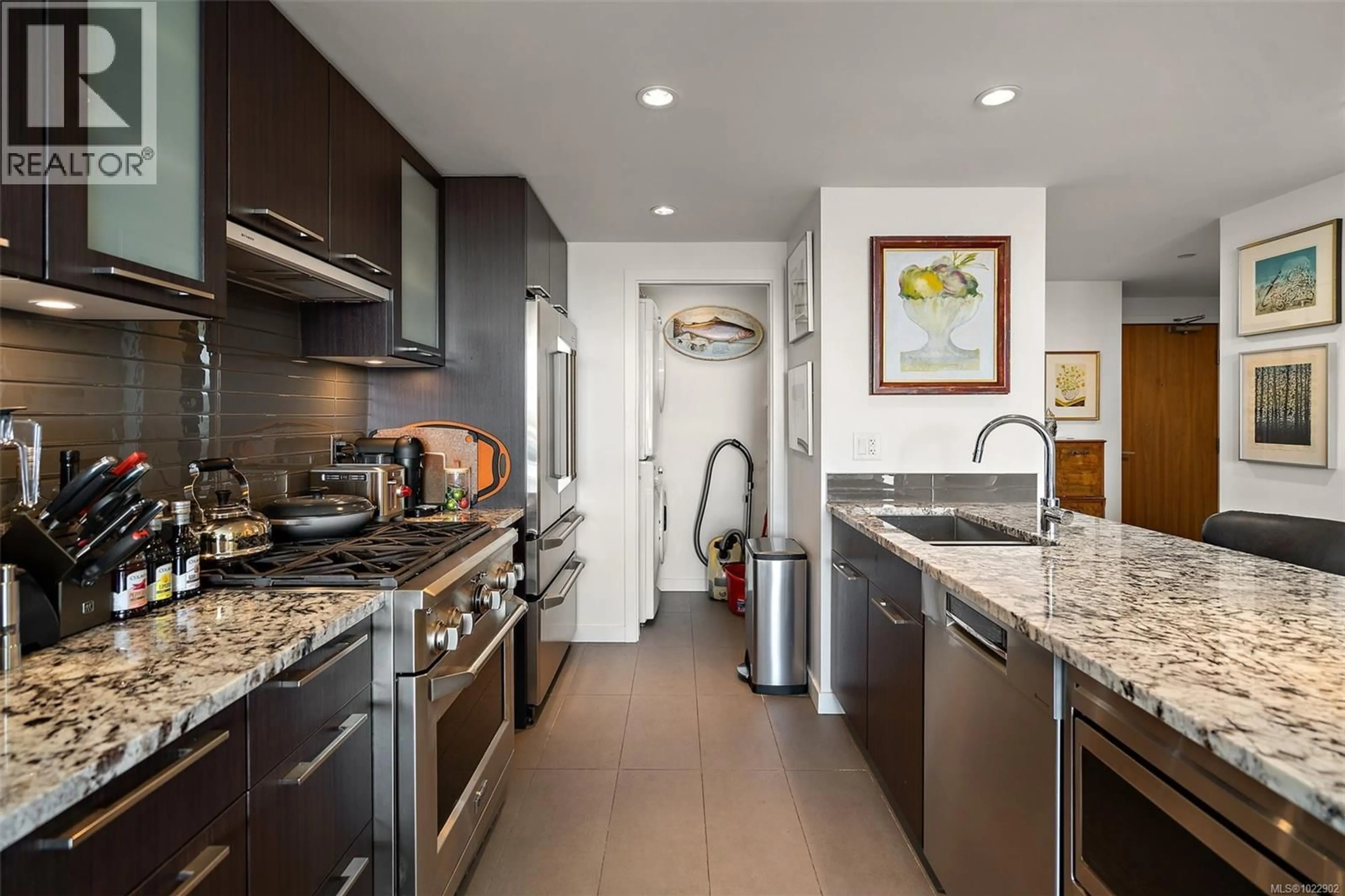 Contemporary kitchen, ceramic/tile floor for 504 - 608 BROUGHTON STREET, Victoria British Columbia V8W1C7