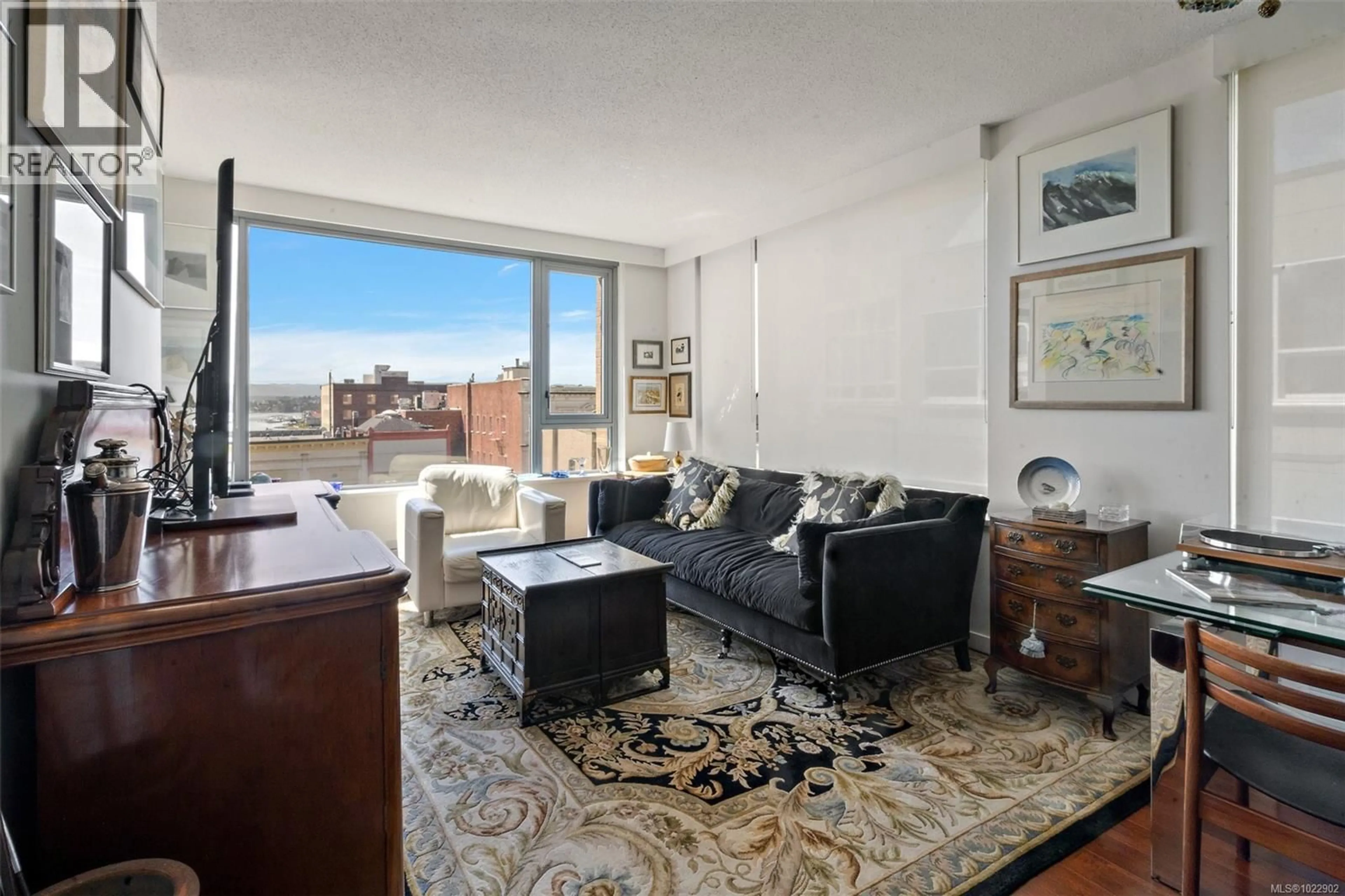 Living room with furniture, unknown for 504 - 608 BROUGHTON STREET, Victoria British Columbia V8W1C7