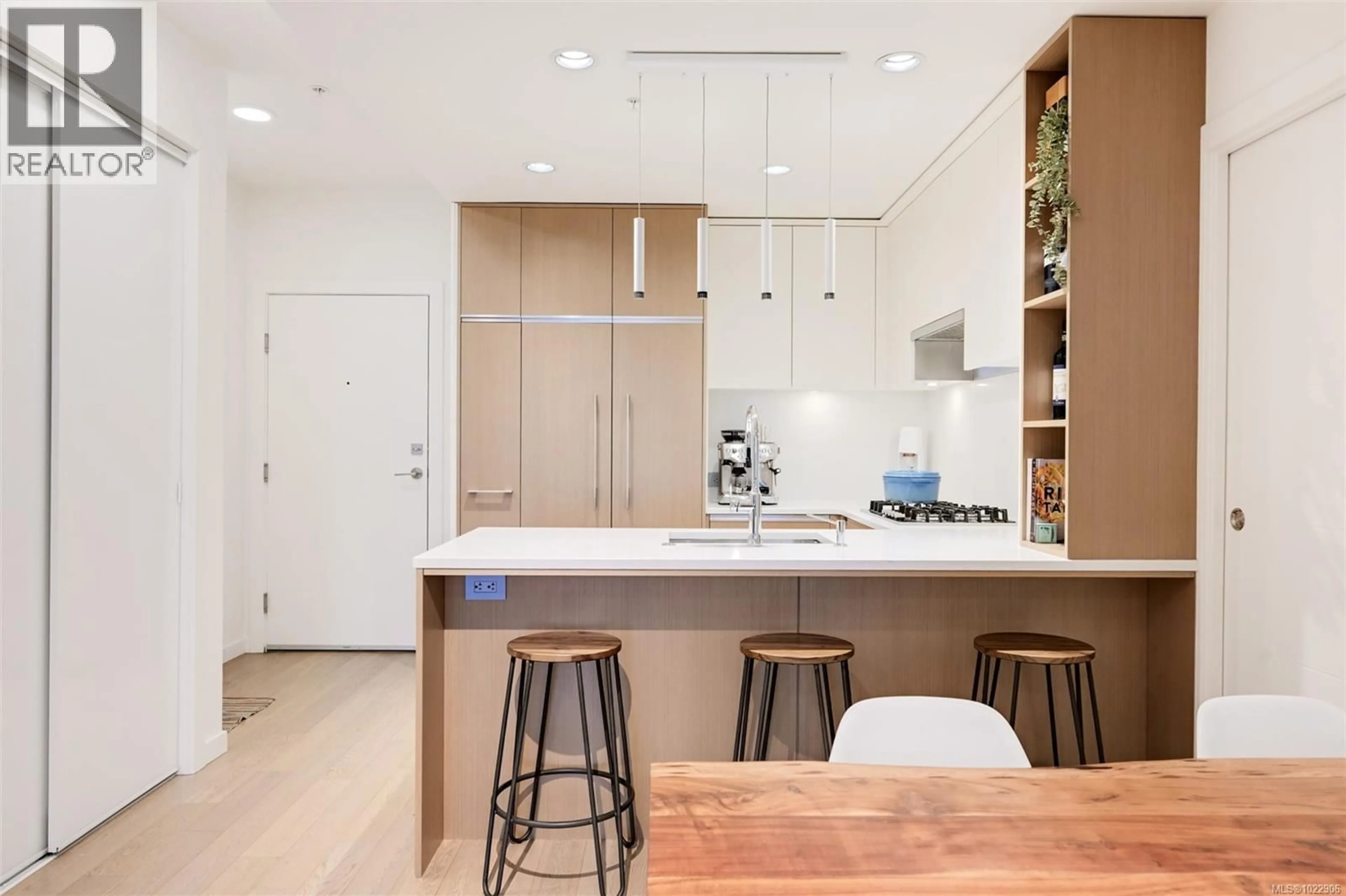 Contemporary kitchen, unknown for 303 - 1033 COOK STREET, Victoria British Columbia V8V0E1