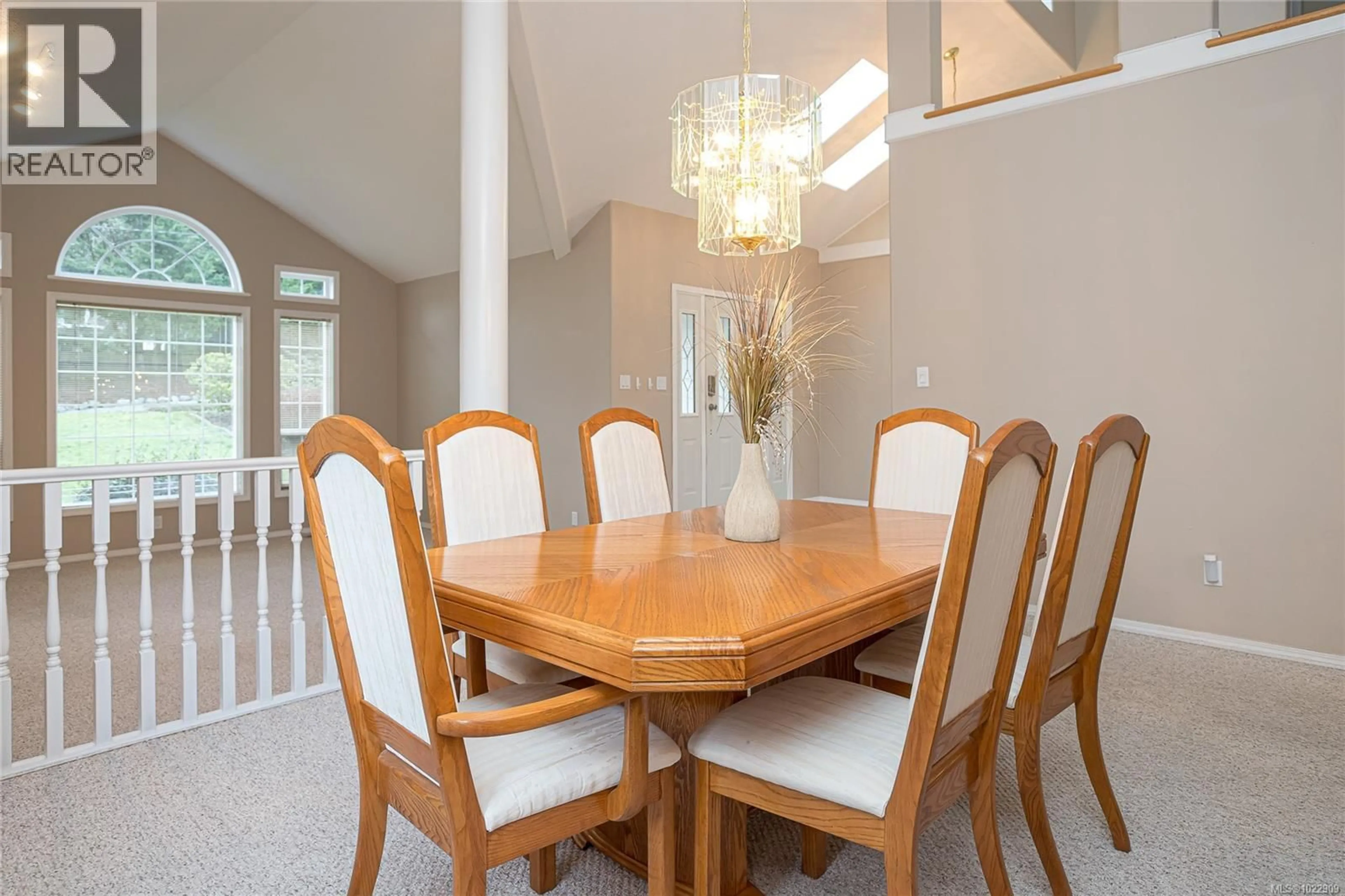 Dining room, wood/laminate floor for 6420 DIANA DRIVE, Duncan British Columbia V9L5V1