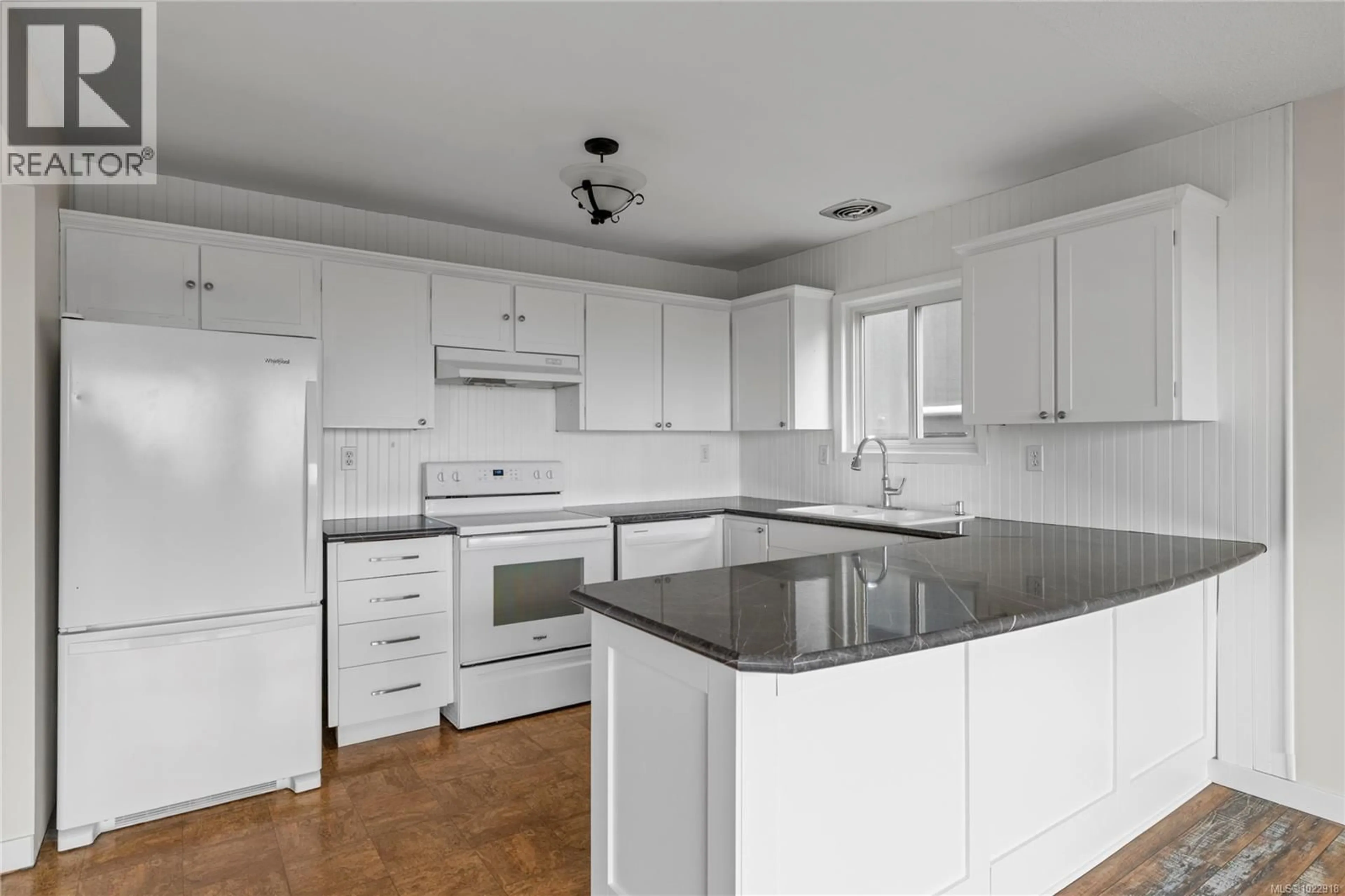 Standard kitchen, unknown for 75 RILEY PLACE, Nanaimo British Columbia V9T5B9