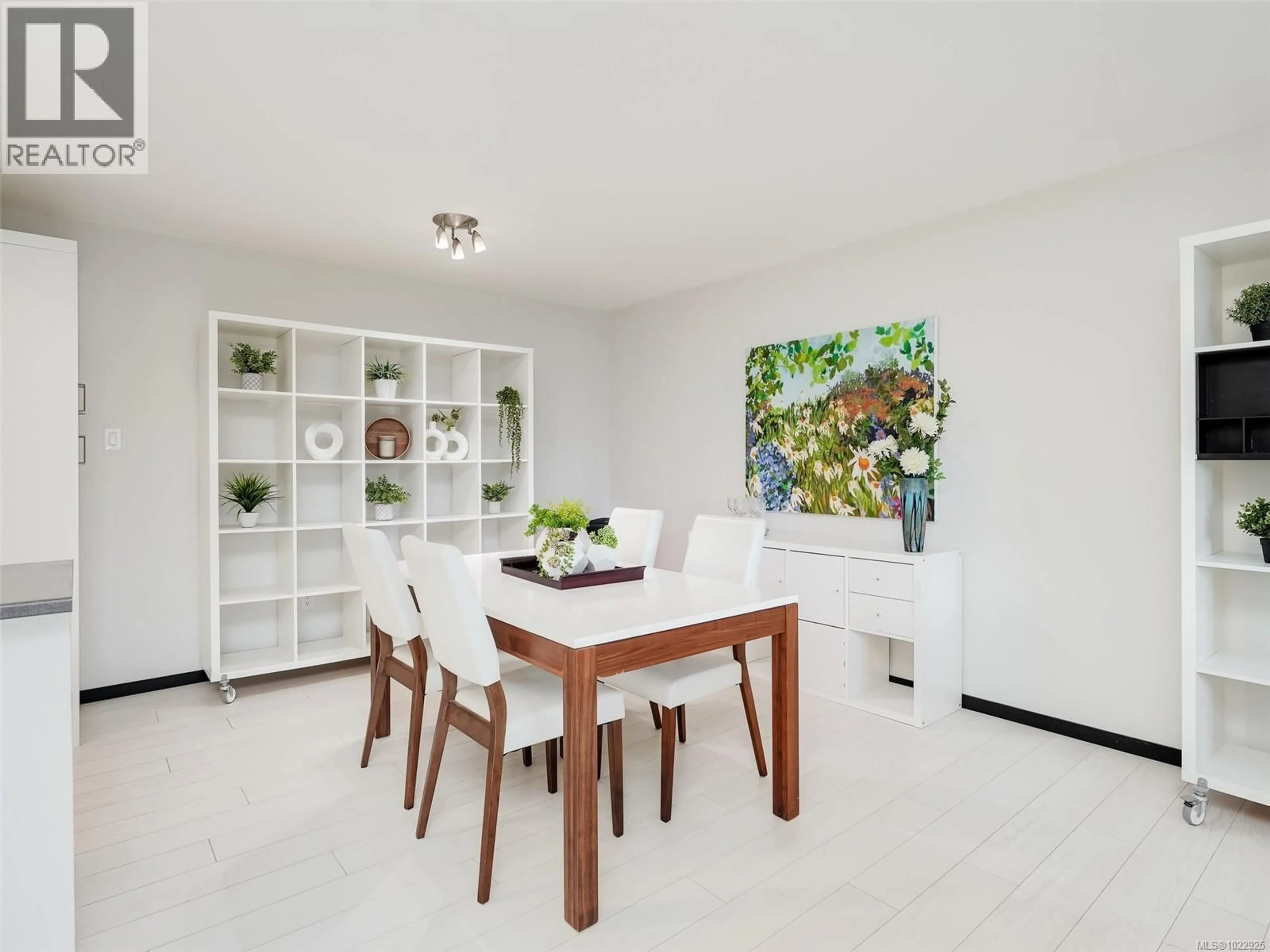 Dining room, ceramic/tile floor for 202 - 360 DALLAS ROAD, Victoria British Columbia V8V1A8