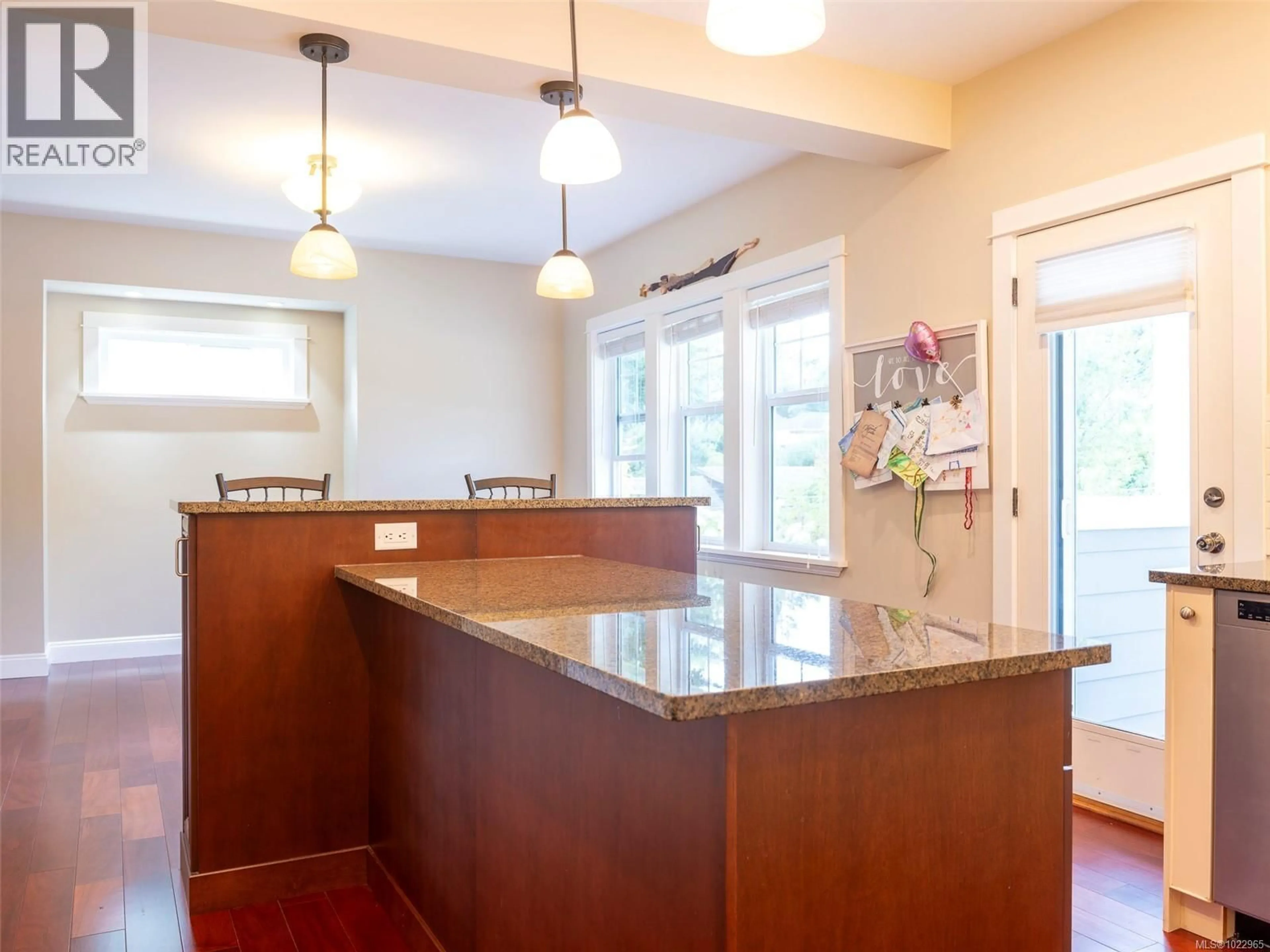 Standard kitchen, unknown for 3 - 1290 RICHARDSON STREET, Victoria British Columbia V8V3E1