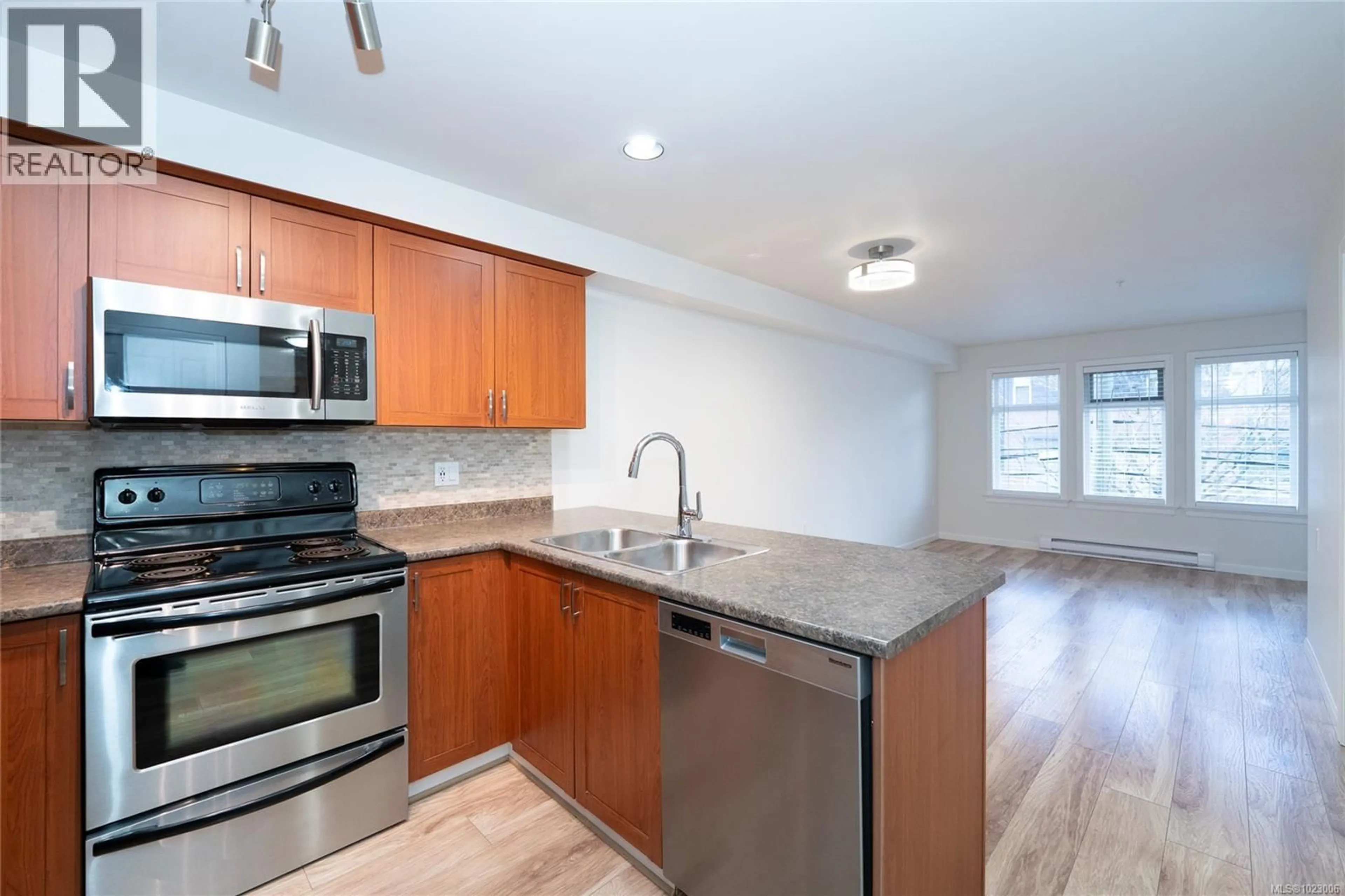 Open concept kitchen, unknown for 306 - 663 GOLDSTREAM AVENUE, Langford British Columbia V9B2W9