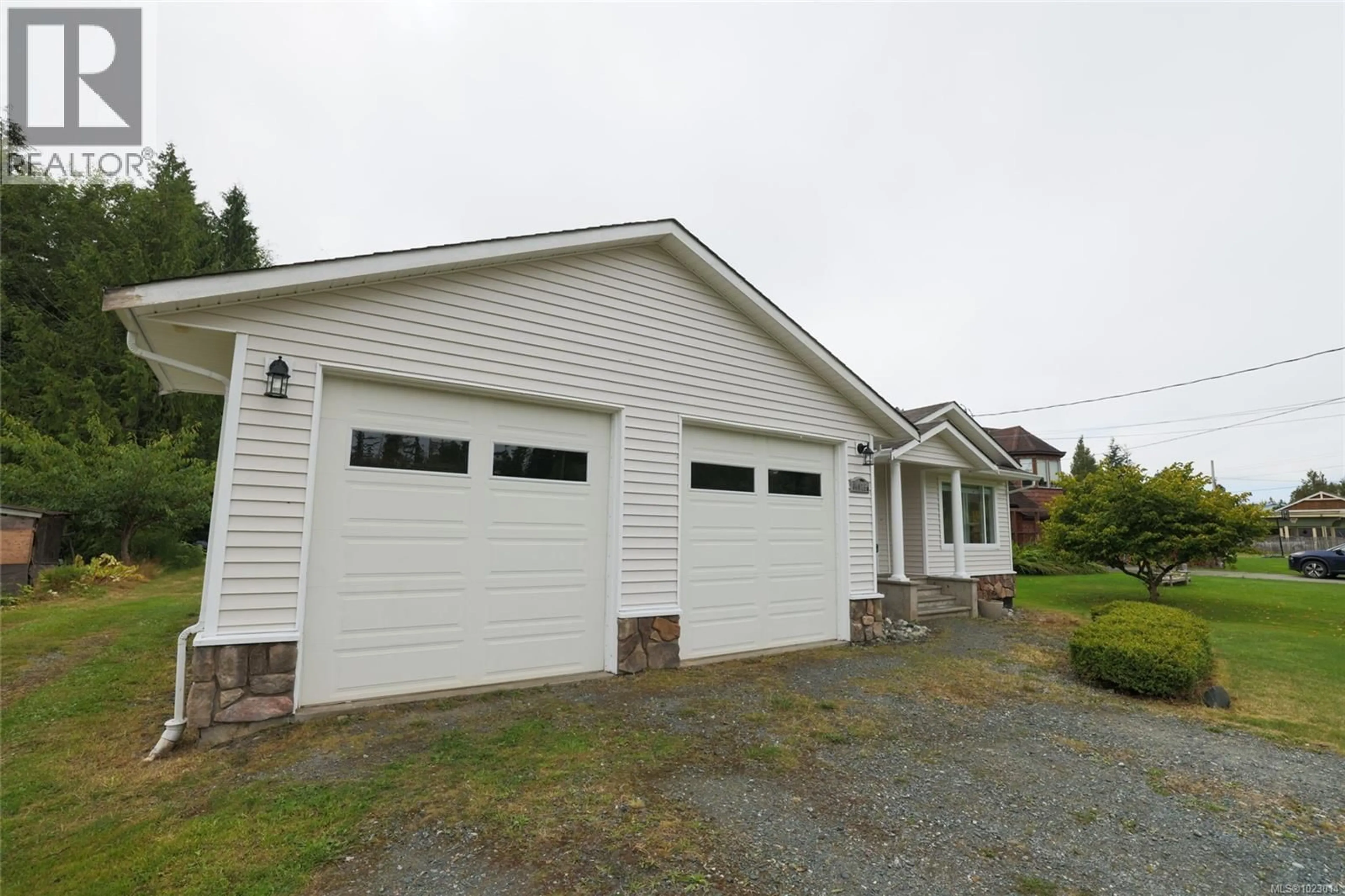 Home with vinyl exterior material, street for 4175 BYNG ROAD, Port Hardy British Columbia V0N2P0