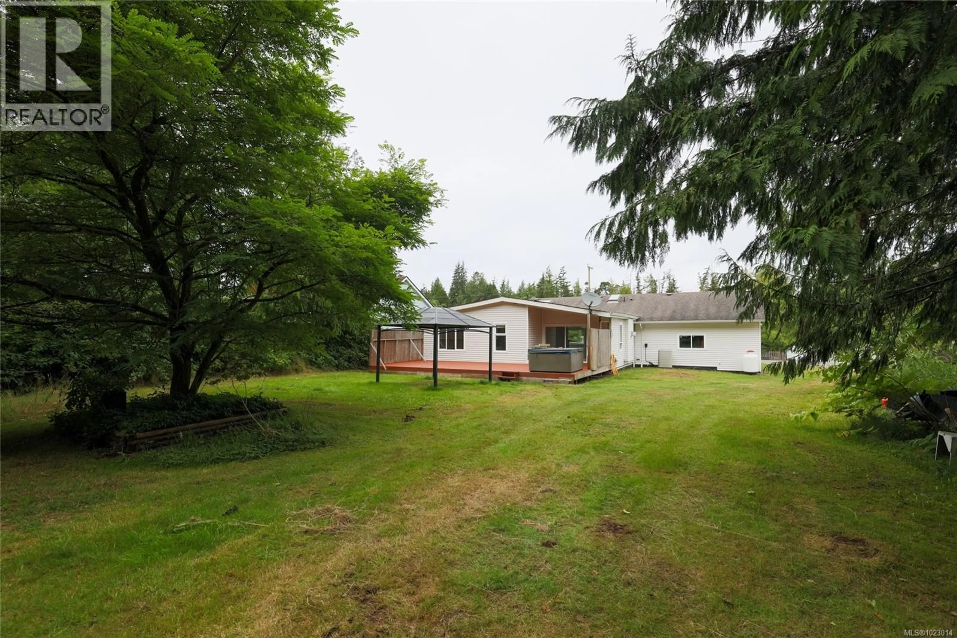 A pic from outside/outdoor area/front of a property/back of a property/a pic from drone, unknown for 4175 BYNG ROAD, Port Hardy British Columbia V0N2P0