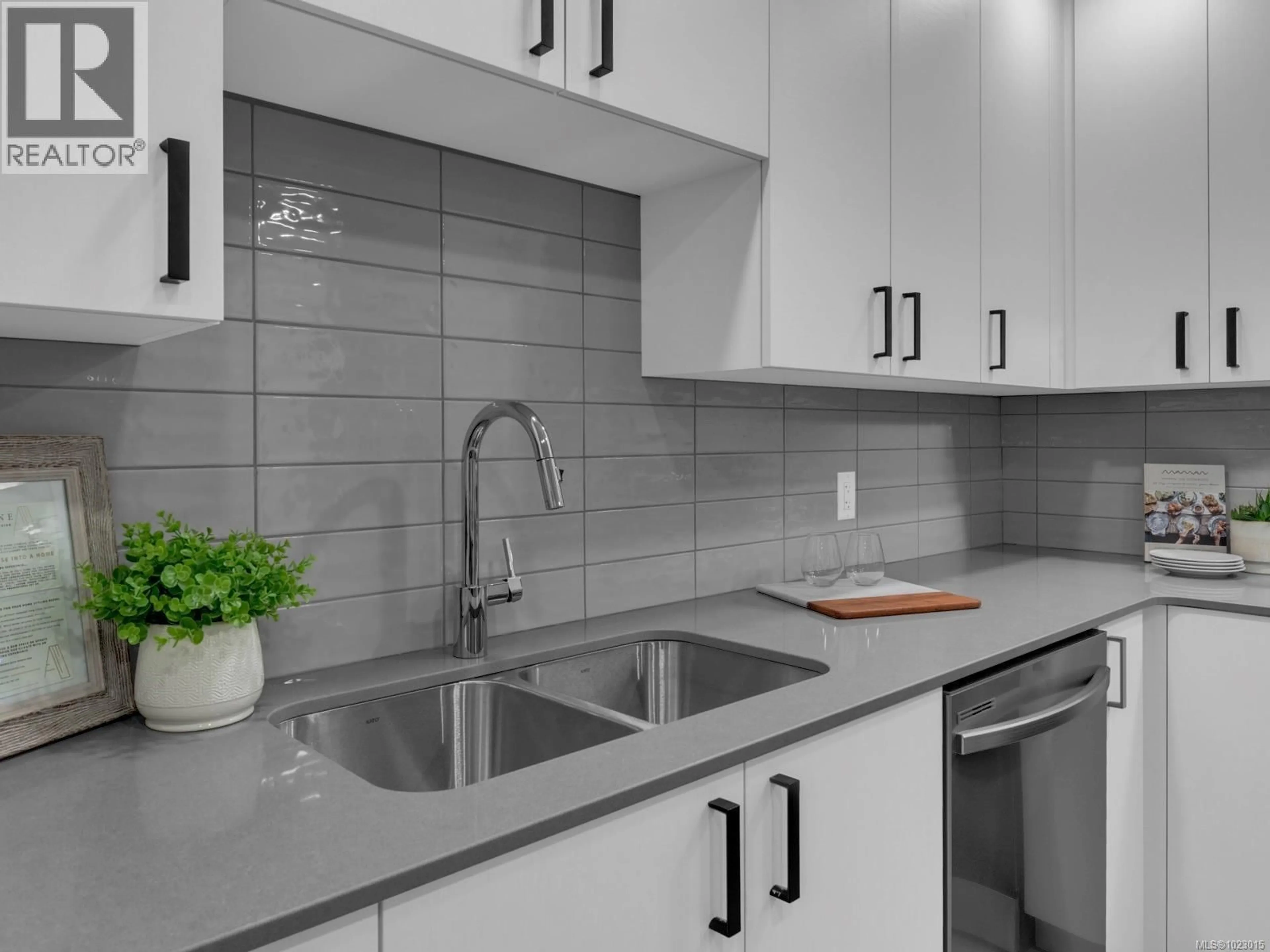 Unknown for 510 - 2390 CITY GATE BOULEVARD, Langford British Columbia V9B7A6