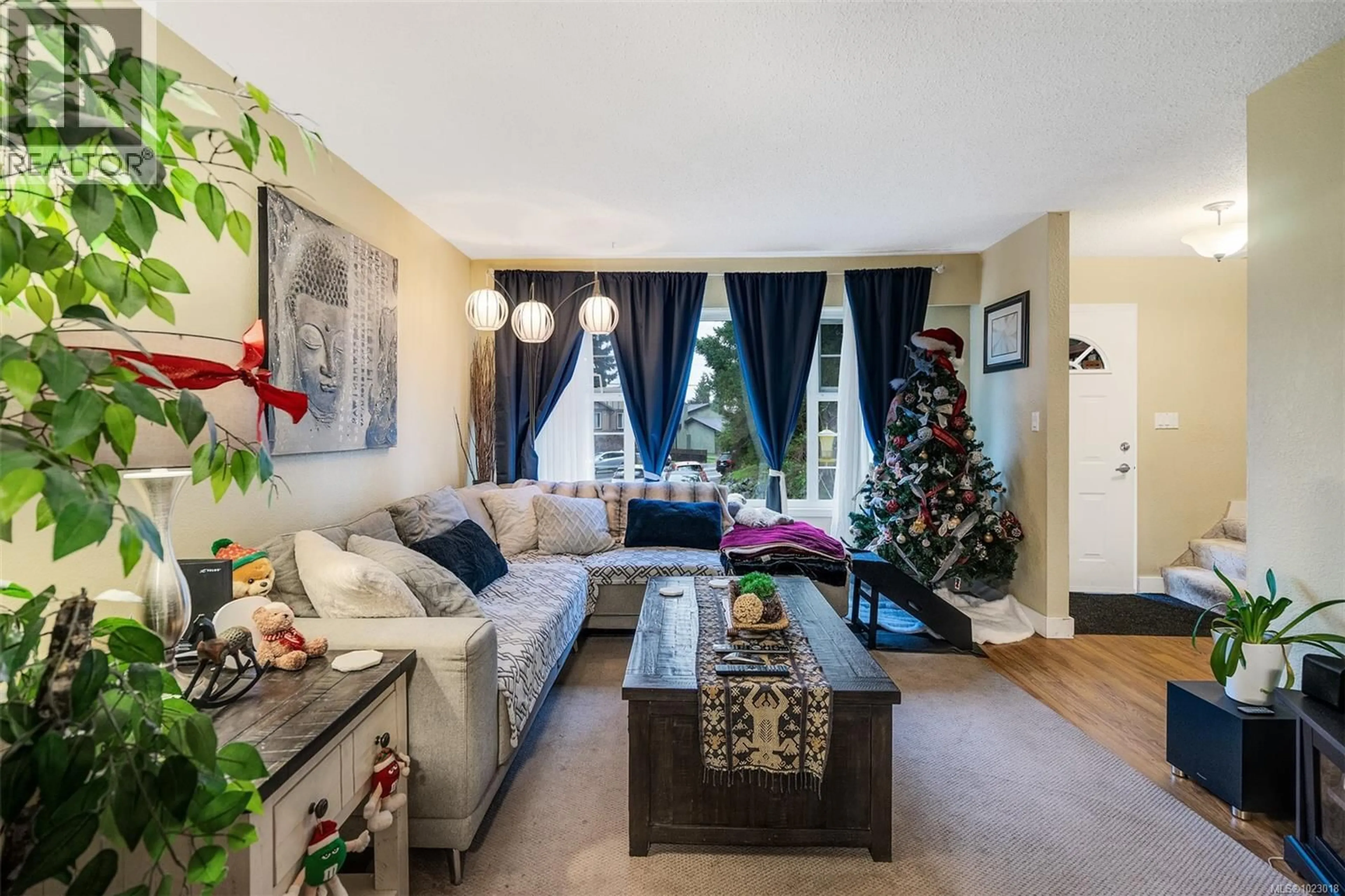 Living room with furniture, unknown for 1083/1085 JENKINS AVENUE, Langford British Columbia V9B4T2