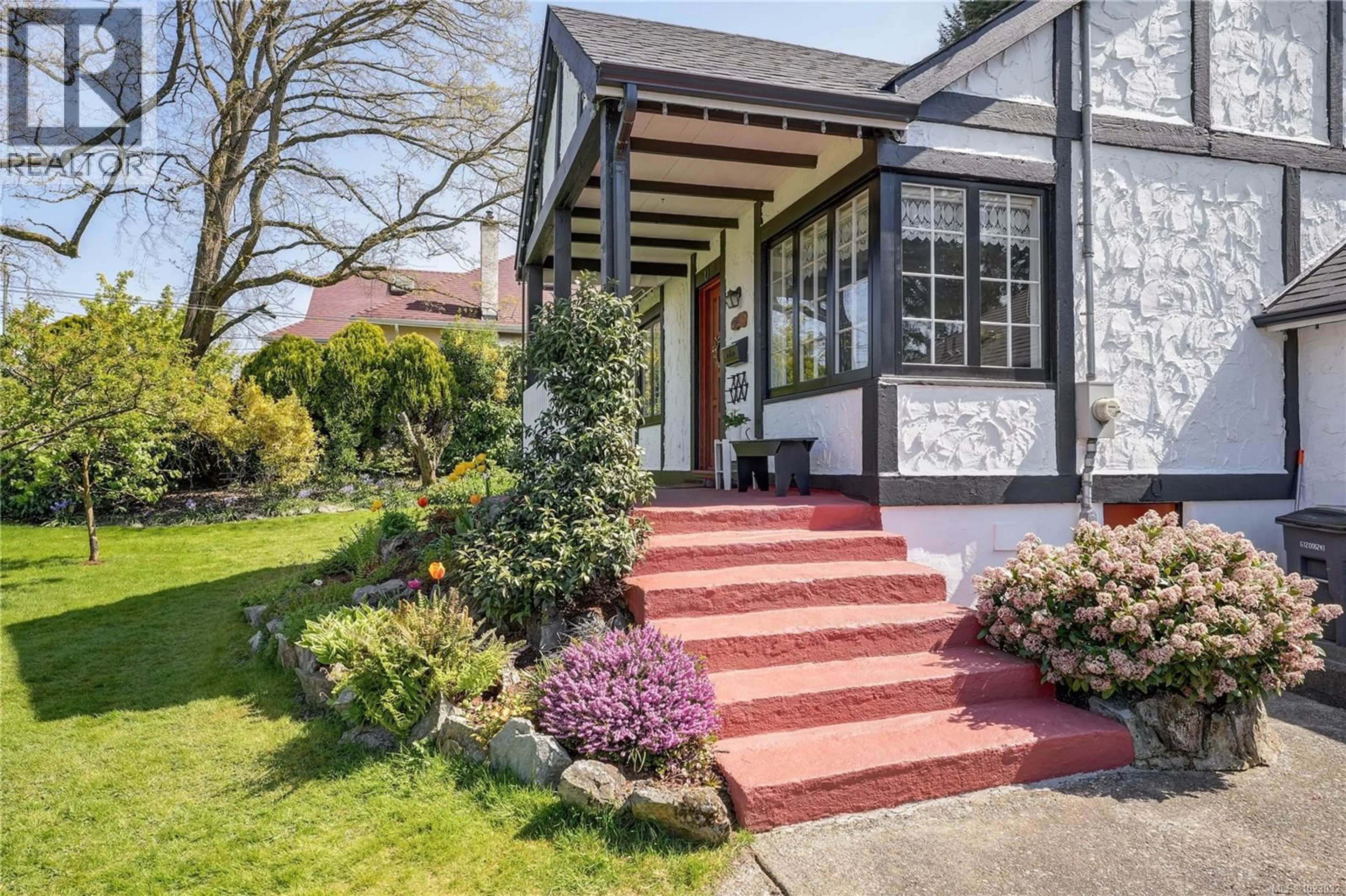 Unknown for 841 MANN AVENUE, Saanich British Columbia V8Z3C5