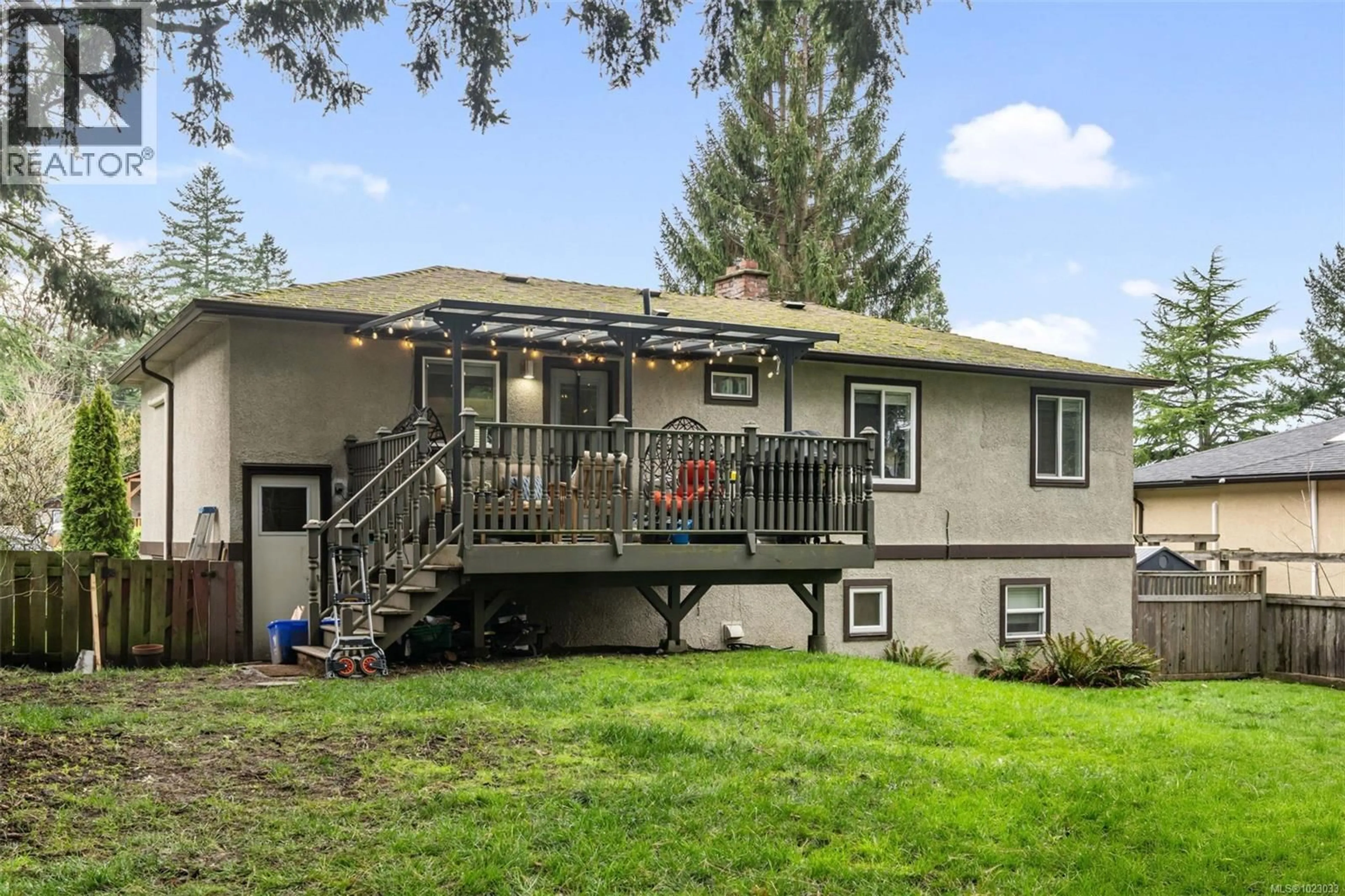 Unknown for 1232 PEARCE CRESCENT, Saanich British Columbia V8X3S9