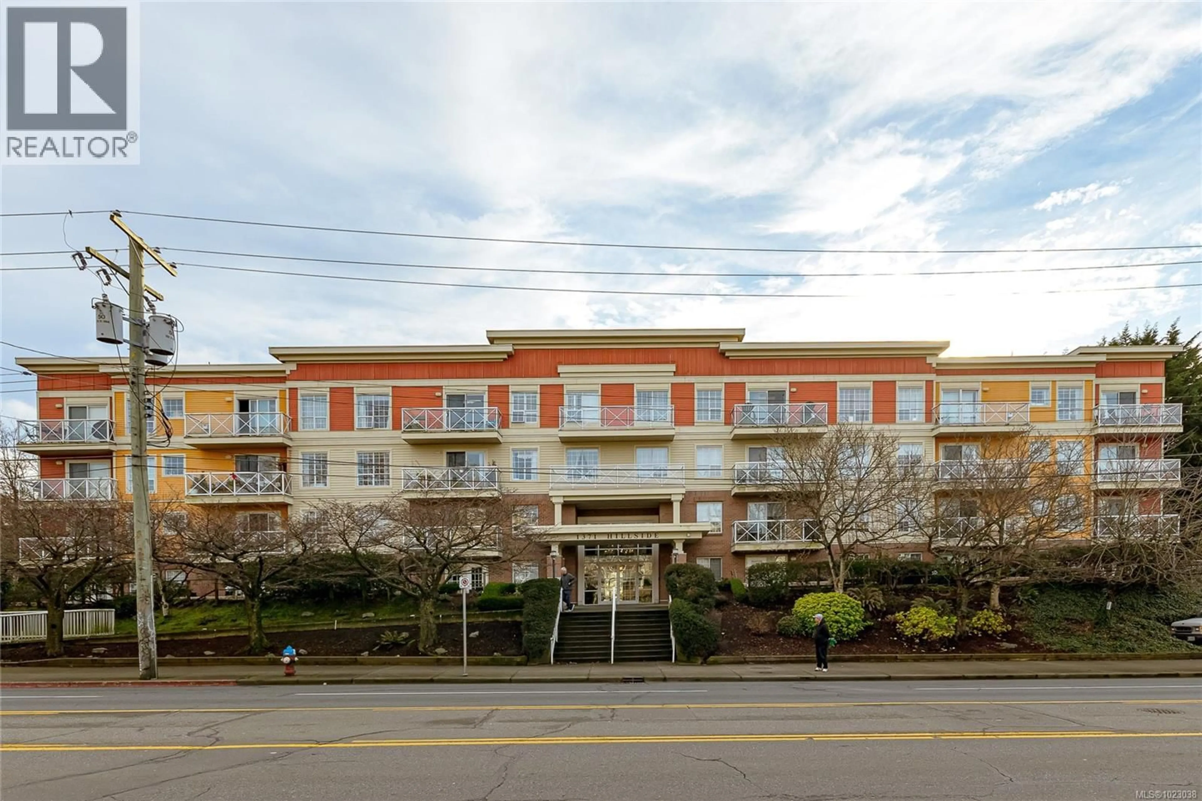 Patio, unknown for PH 10 - 1371 HILLSIDE AVENUE, Victoria British Columbia V8T2B3