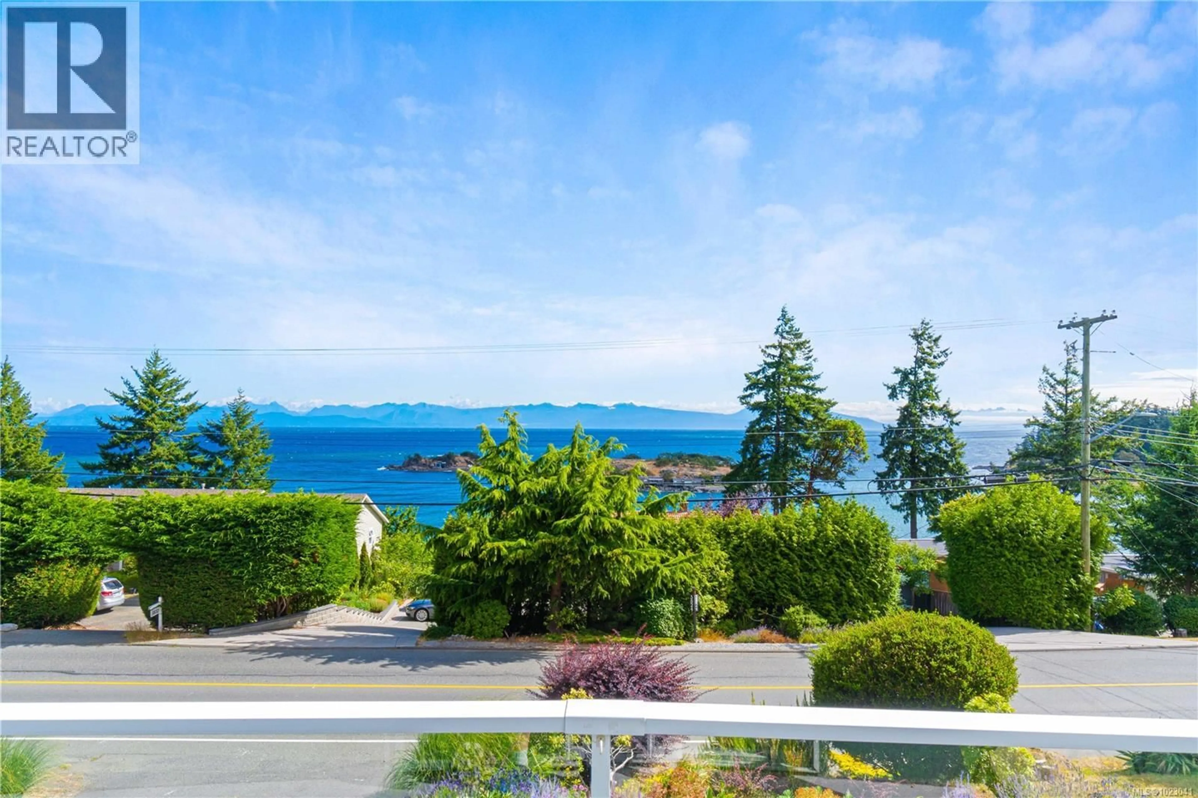 Patio, water/lake/river/ocean view for 3817 HAMMOND BAY ROAD, Nanaimo British Columbia V9T1G4