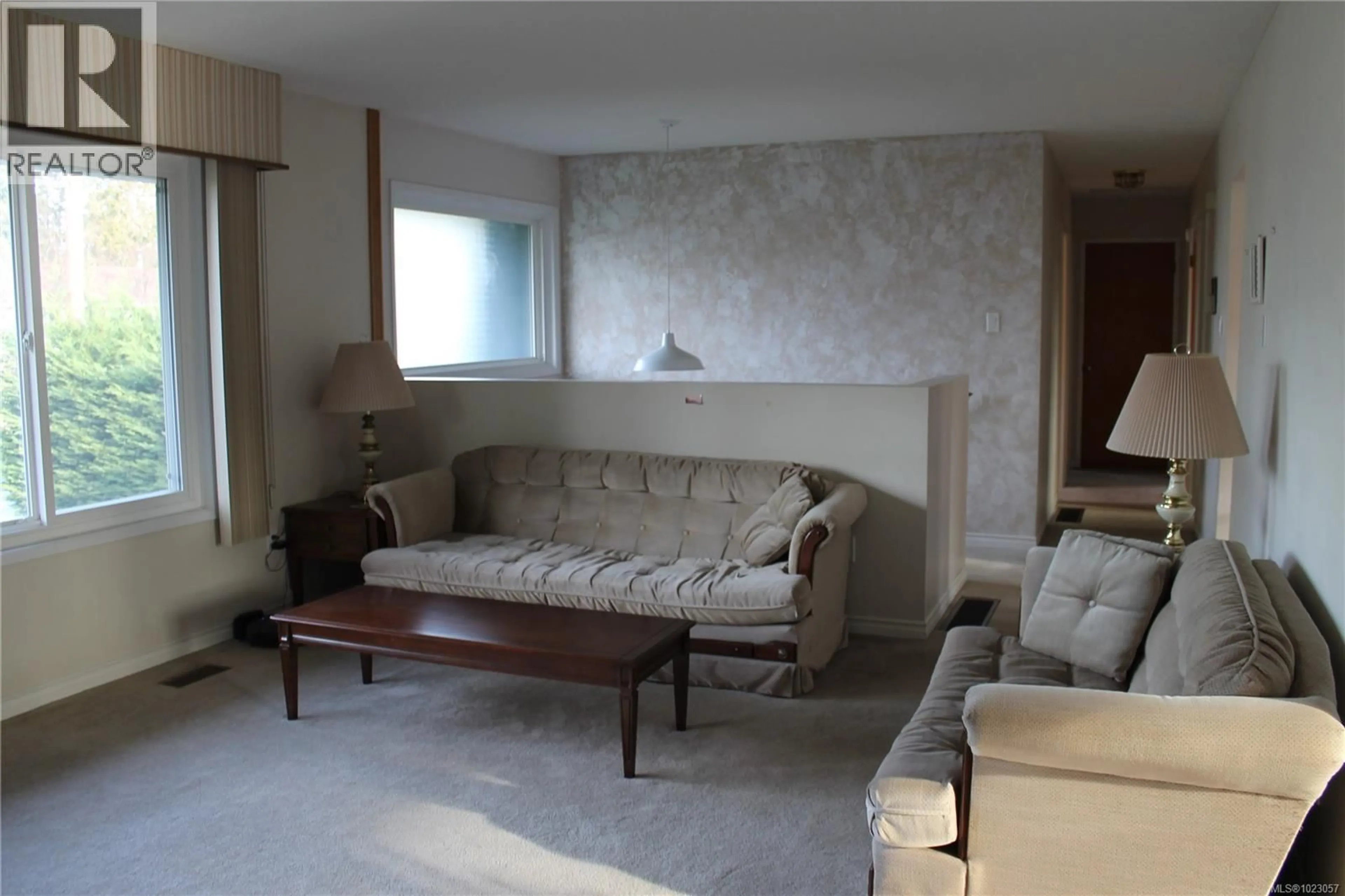 Living room with furniture, unknown for 6331 FAIRVIEW PLACE, Duncan British Columbia V9L3Y6