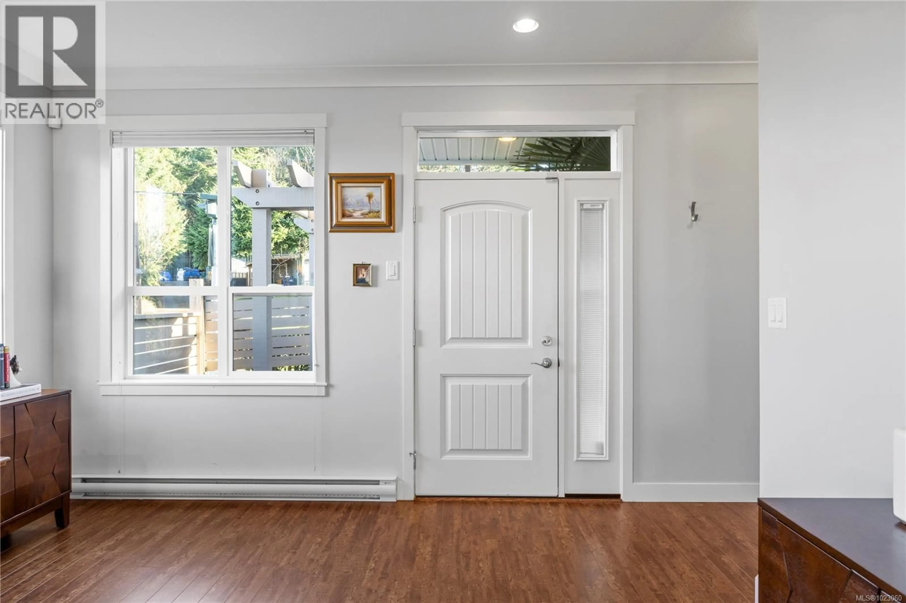 Indoor entryway for 1 - 5706 TURNER ROAD, Nanaimo British Columbia V9T0H8