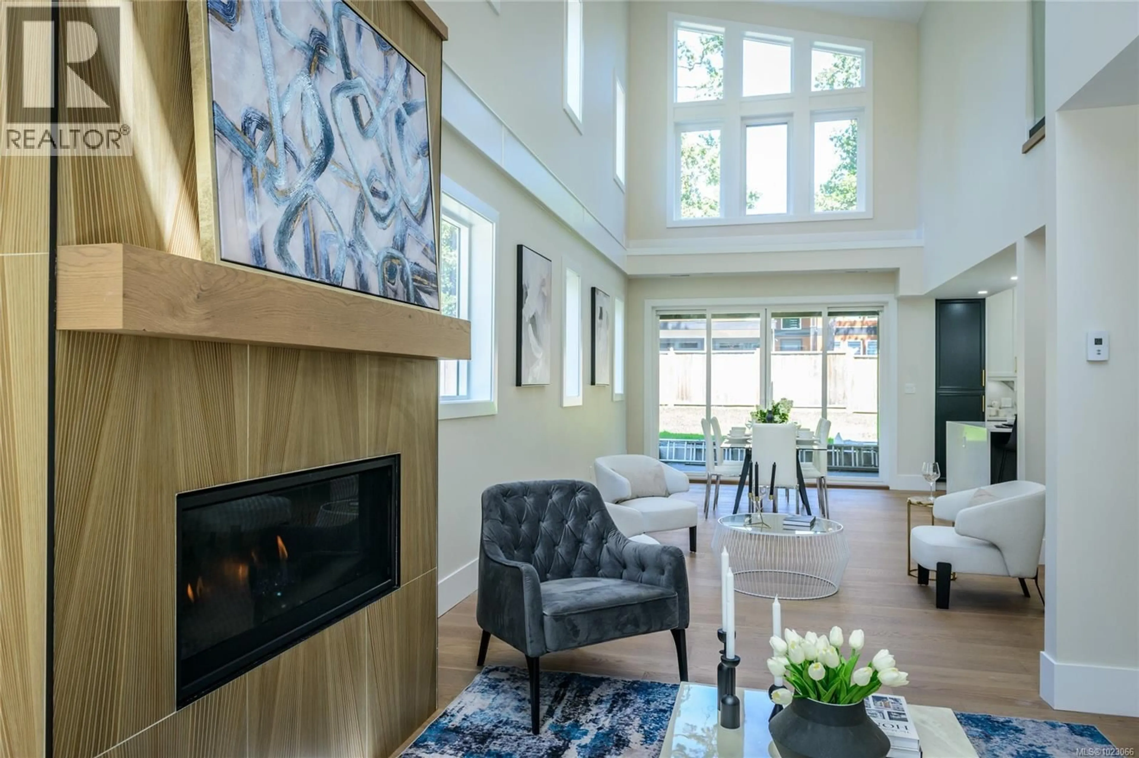 Living room with furniture, unknown for 1246 REYNOLDS ROAD, Saanich British Columbia V8P2K7