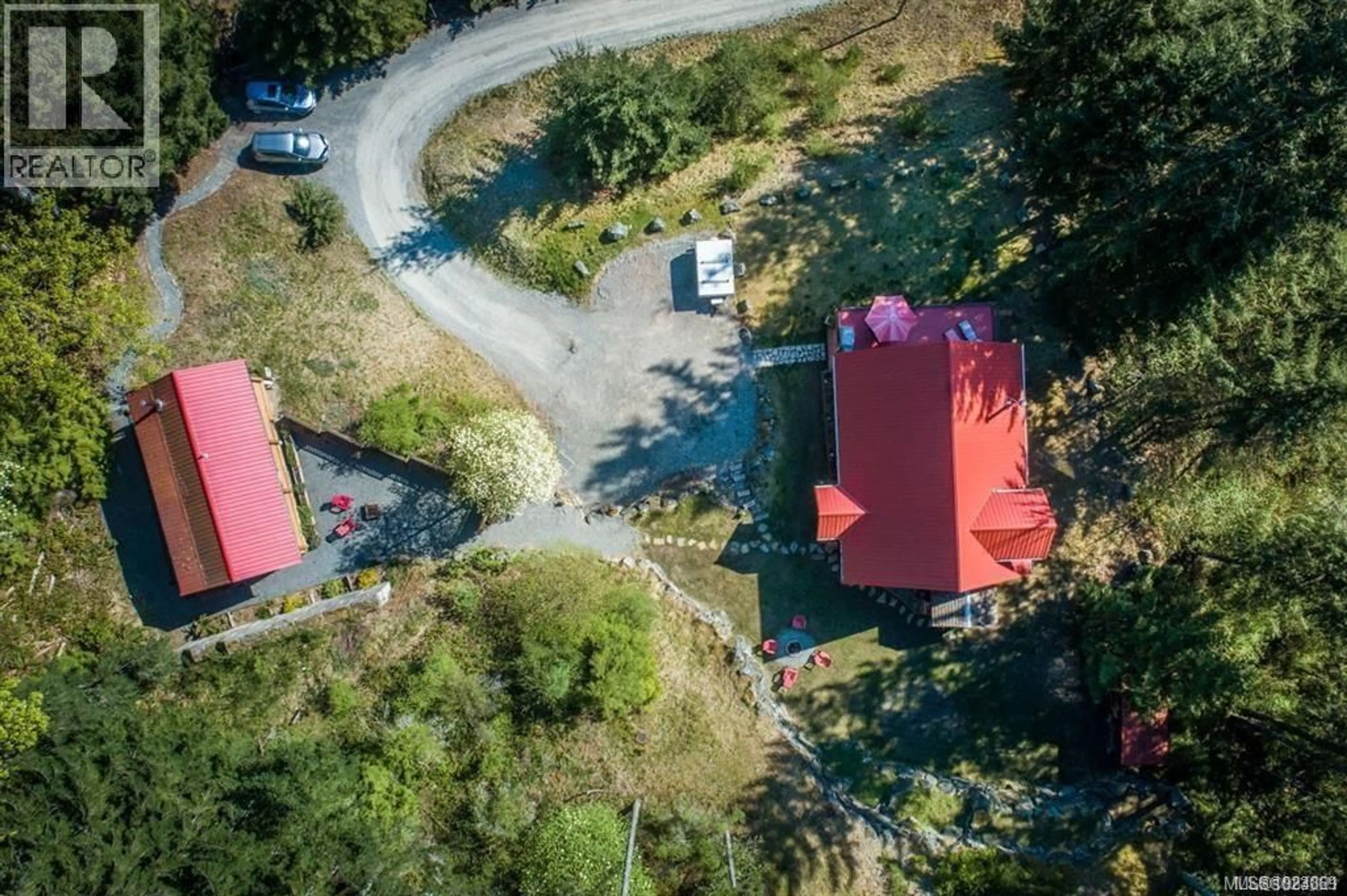 A pic from outside/outdoor area/front of a property/back of a property/a pic from drone, street for PARADISE CLOSE, Cowichan Bay British Columbia V0R1N2