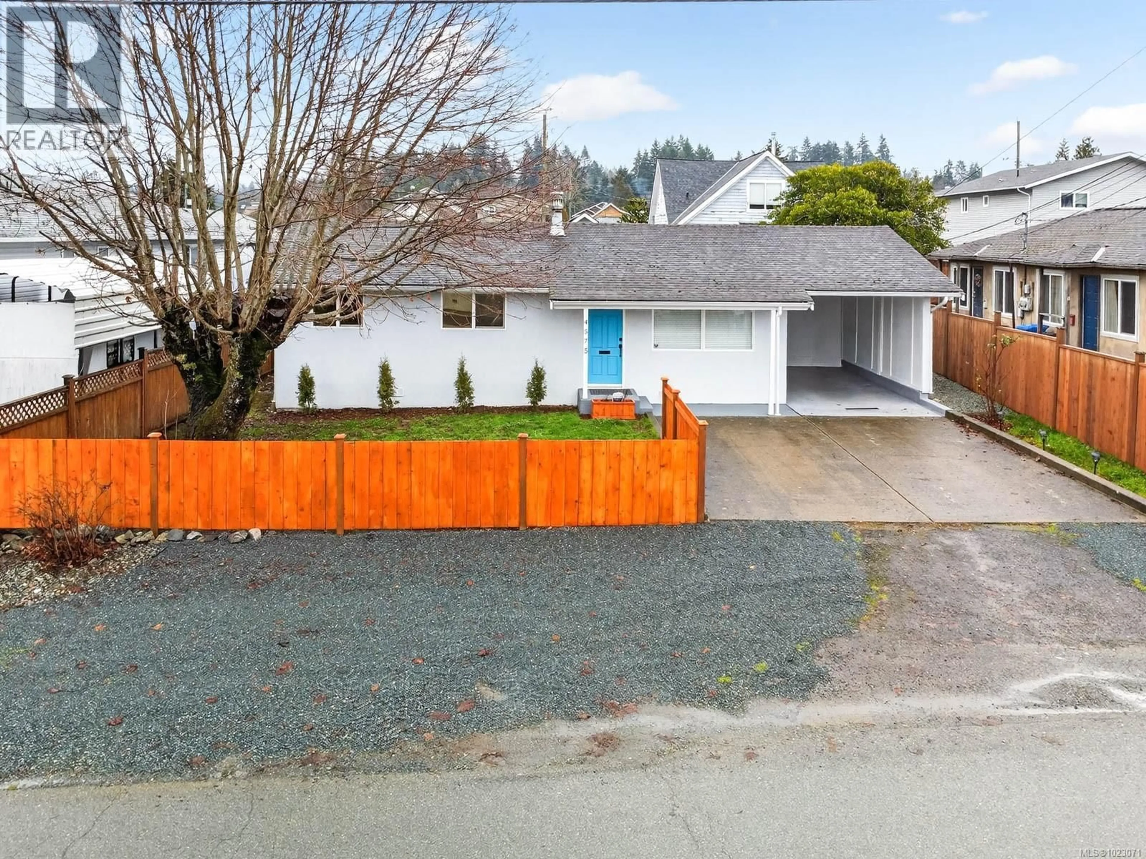 A pic from outside/outdoor area/front of a property/back of a property/a pic from drone, street for 4575 ARROWSMITH ROAD, Port Alberni British Columbia V9Y5P3