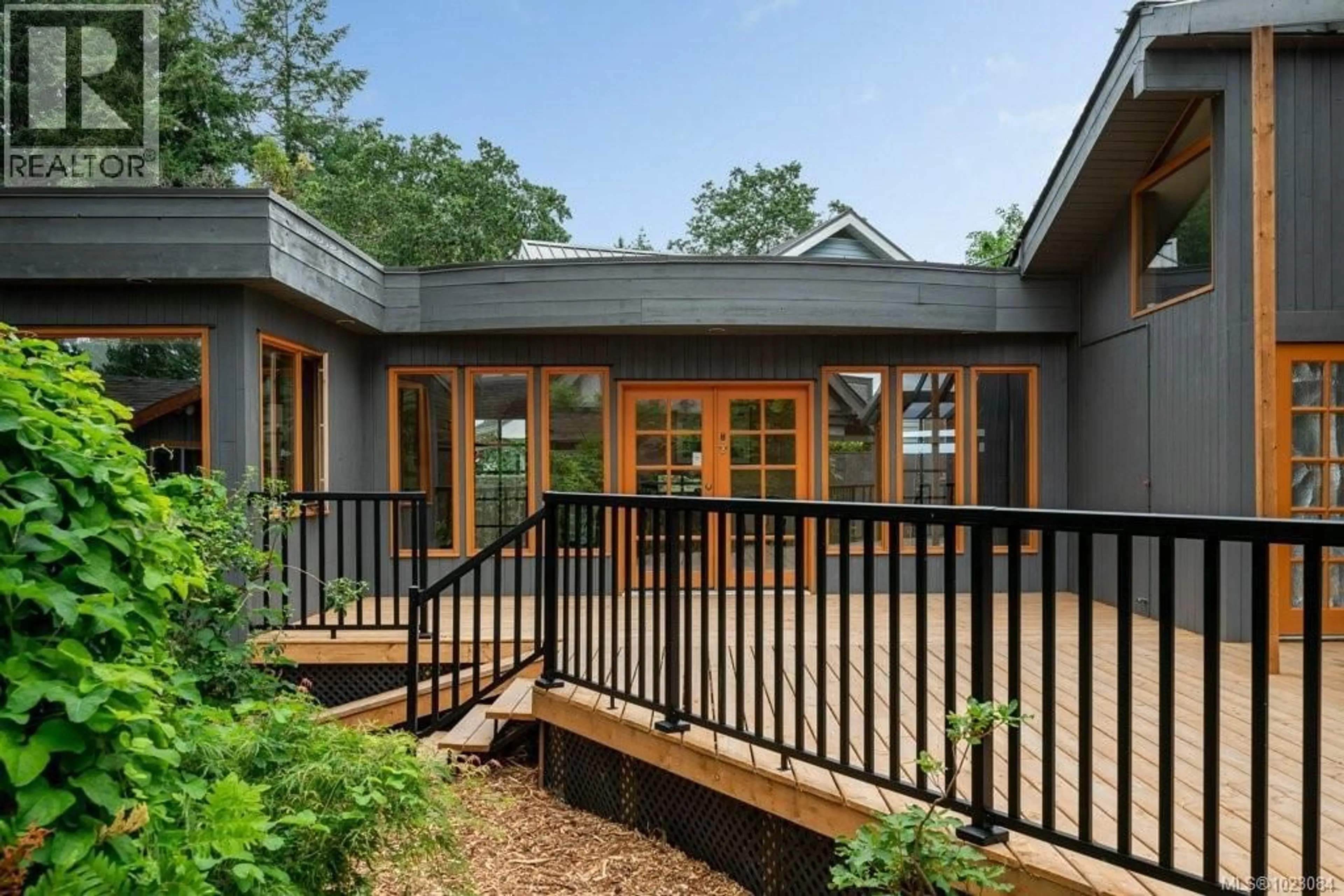 Patio, unknown for 196 CAPTAIN MORGANS BOULEVARD, Protection Island British Columbia V9R6R1