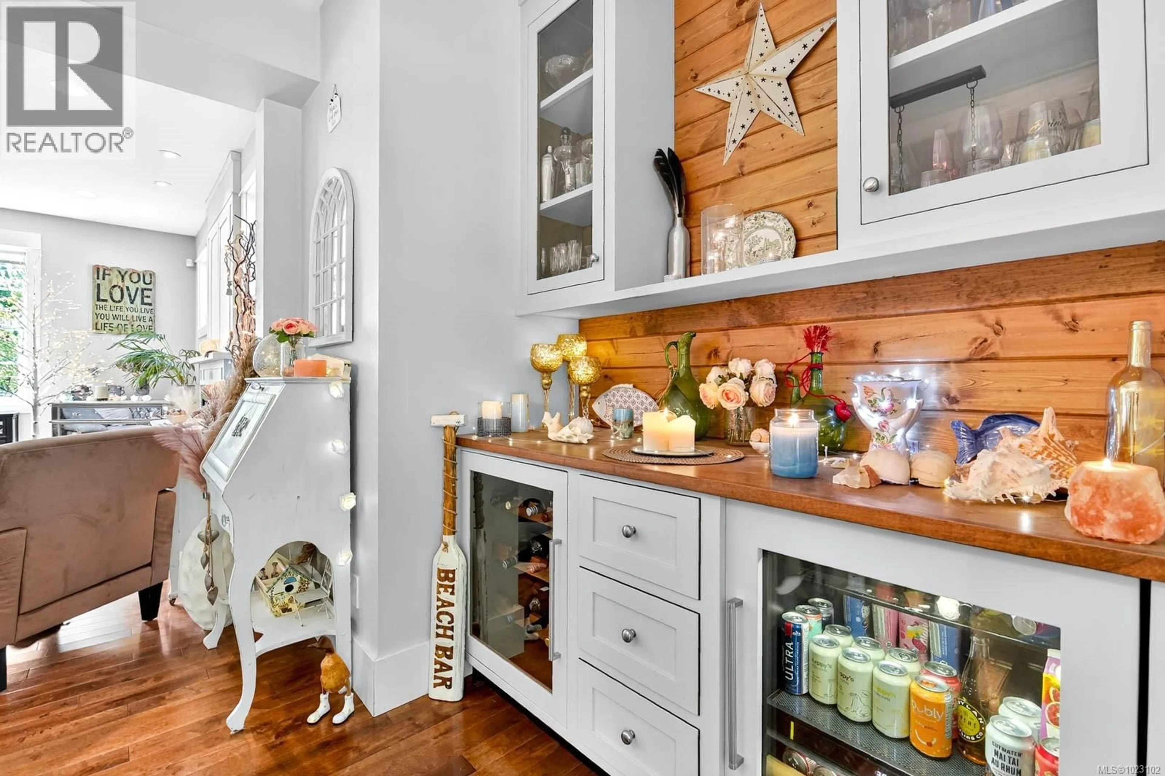 Rustic kitchen, unknown for 4455 ELIZABETH STREET, Port Alberni British Columbia V9Y6L4